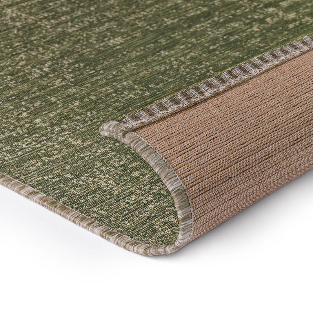 Tappeto Monocromatico MAYA OLIVE: Raffinatezza e Versatilità per Interni ed Esterni