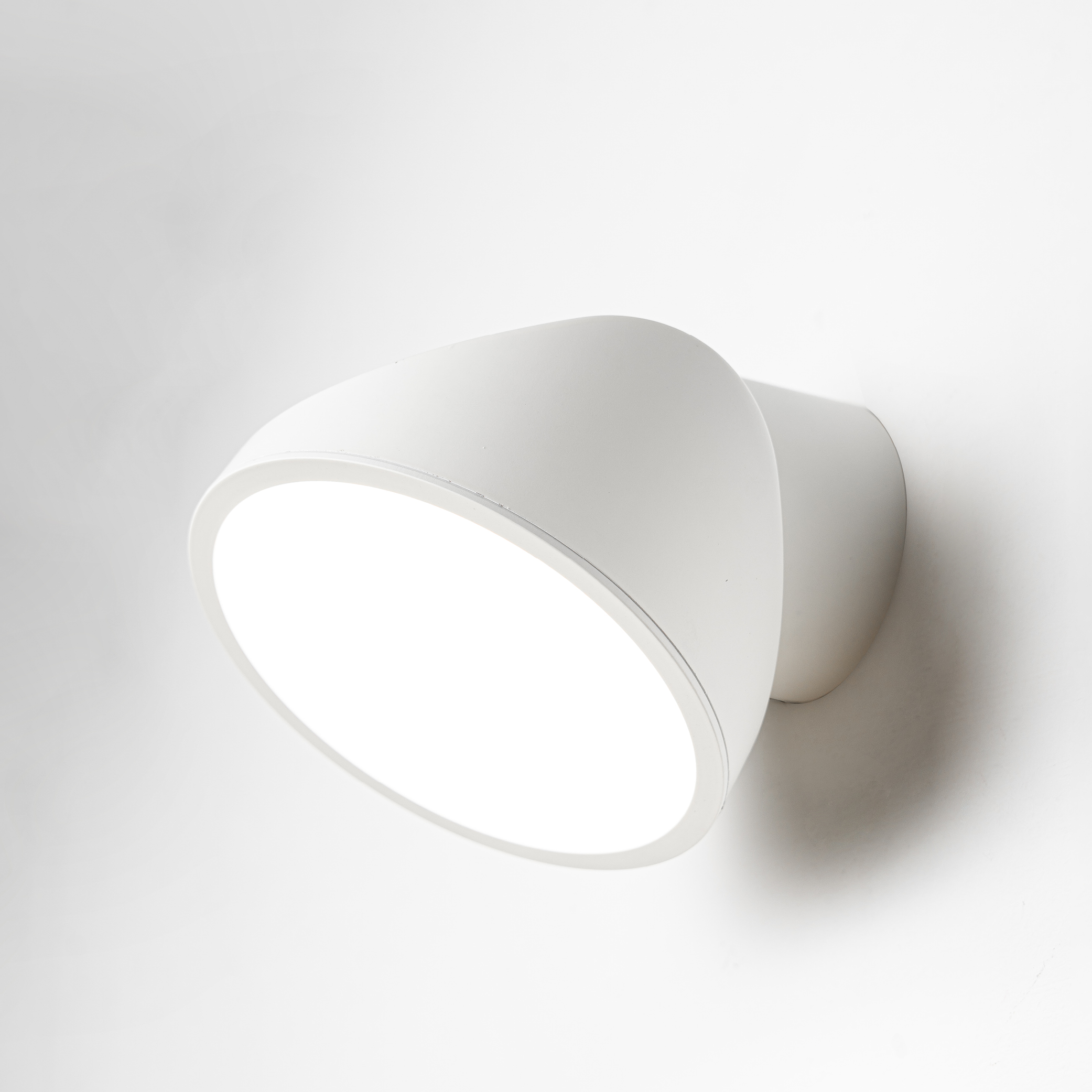 TARP APPLIQUE BIANCO 13W 2700K-3000K-4000K DIMMERABILE