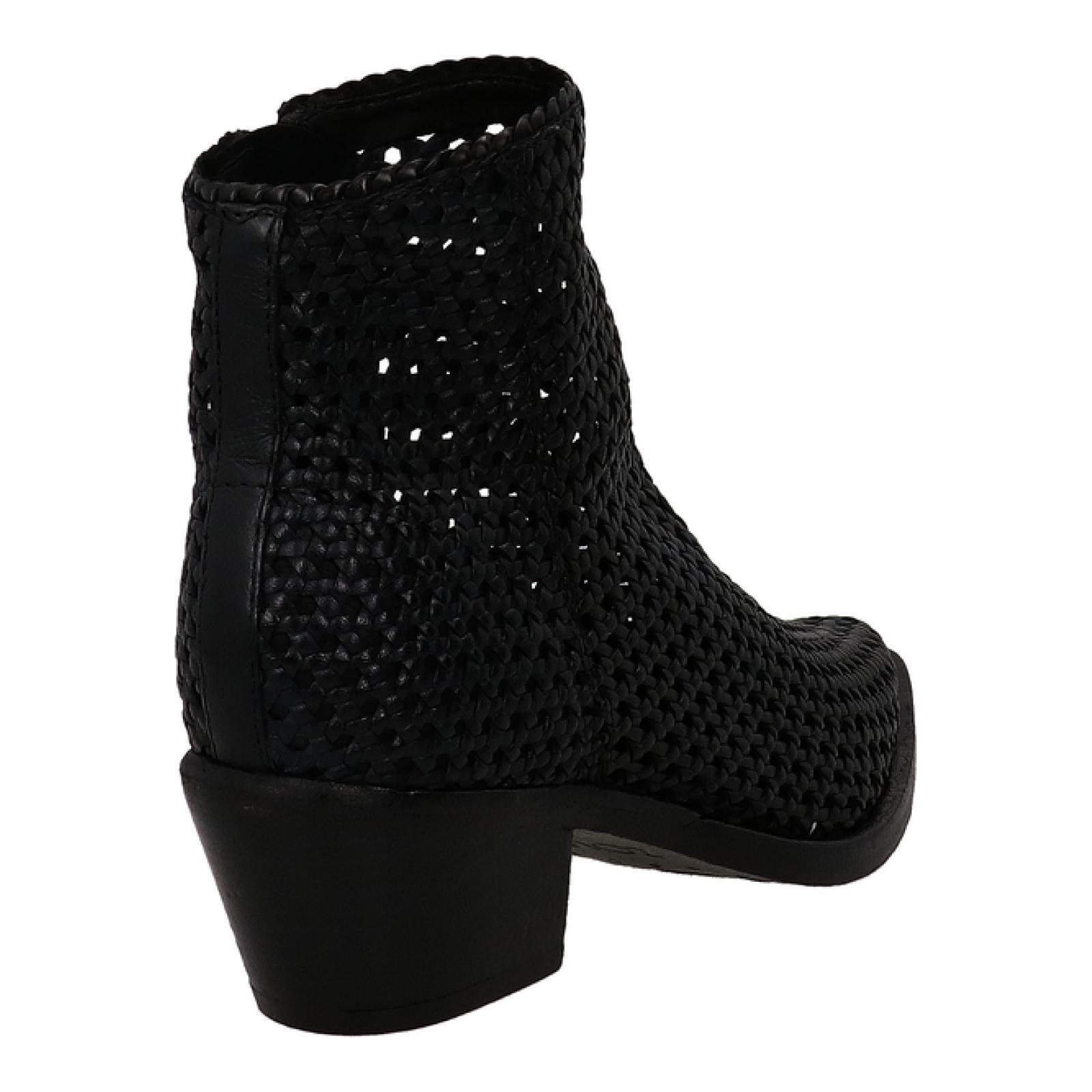 ZOLFO black