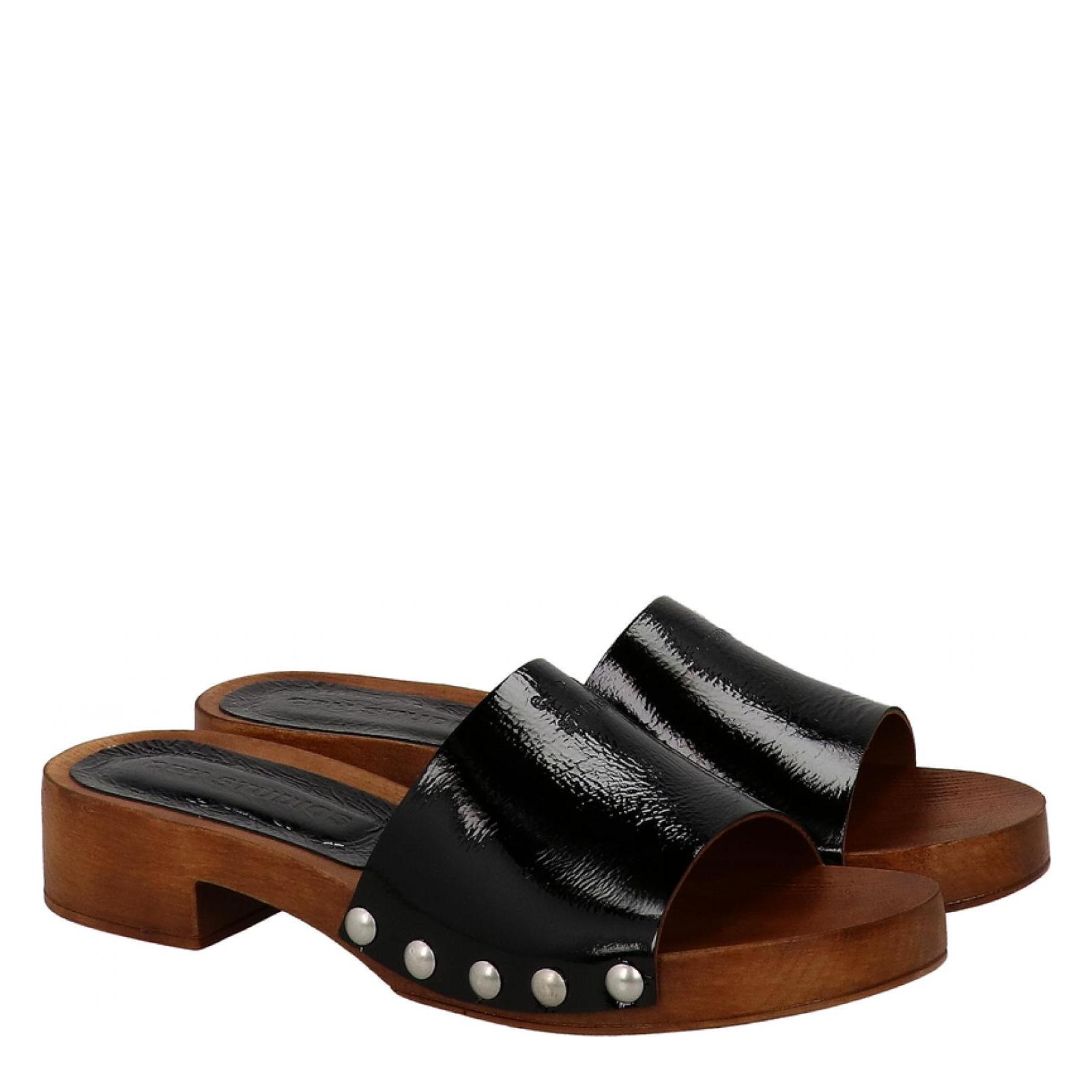 WOMAN LEATHER CLOG