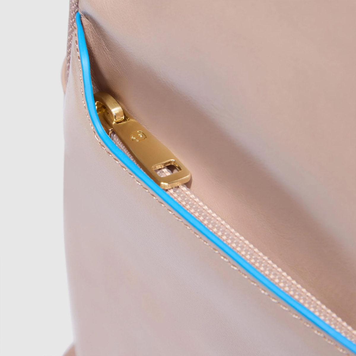Piquadro ZAINO DONNA PORTA PC 14'' 2 COMP. IN PEL. RO2 ROSA2