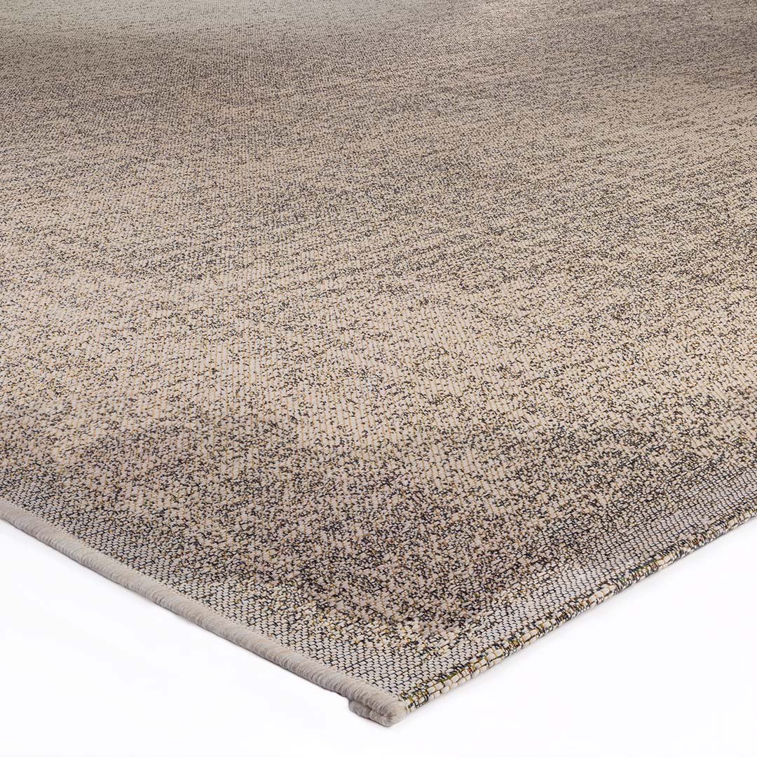 Tappeto Monocromatico MAYA IVORY: Eleganza Versatile per Ogni Ambiente