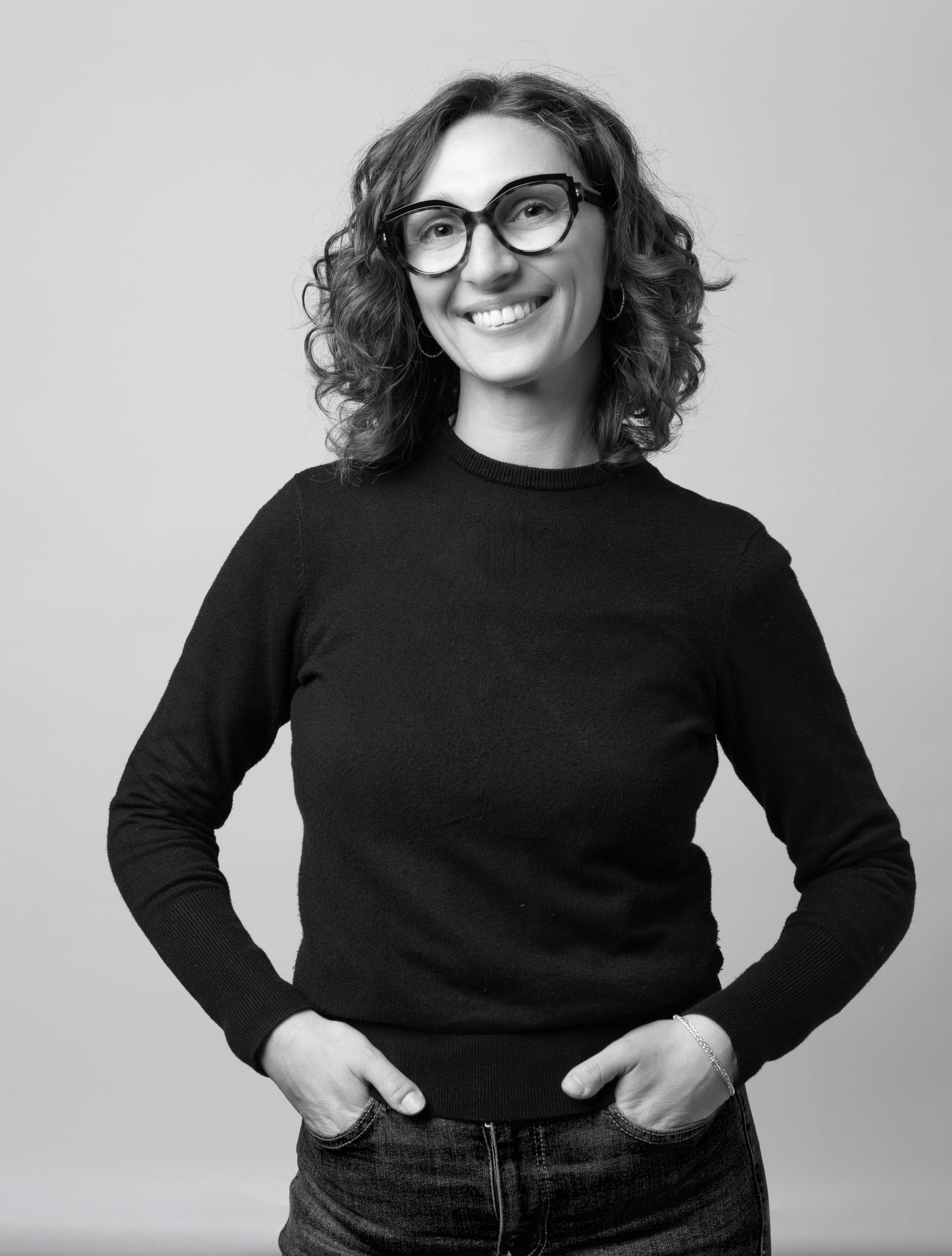 LAURA - FRENCH SALES DEPT