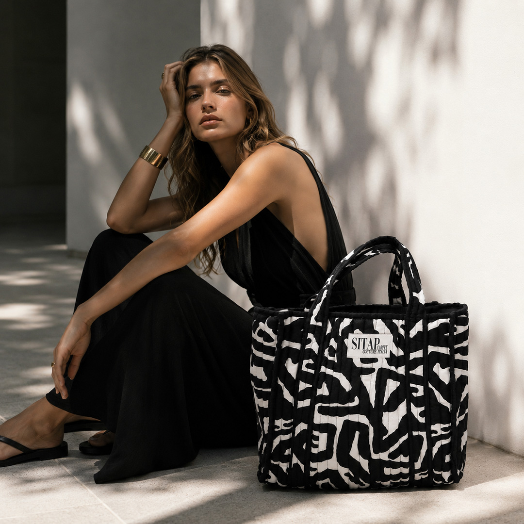 Borsa Tote BLACK AND WHITE – Stile Contemporaneo e Praticità Quotidiana