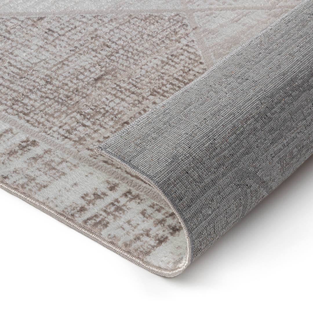 DORIAN FOUR TORTORA – Raffinate Geometrie Cangianti per Ambienti Moderni