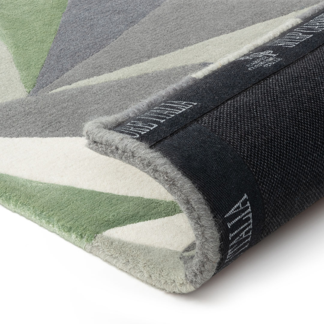 DIAMOND PLATINUM – Geometrie Contemporanee e Comfort Raffinato per i Tuoi Spazi