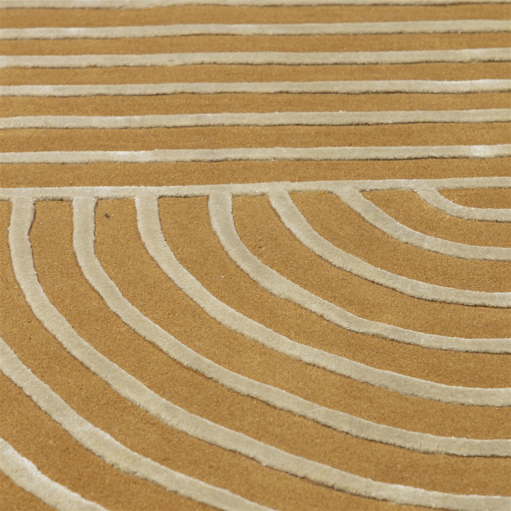 STRIPES GOLD – Dinamismo Contemporaneo e Comfort Raffinato per i Tuoi Spazi