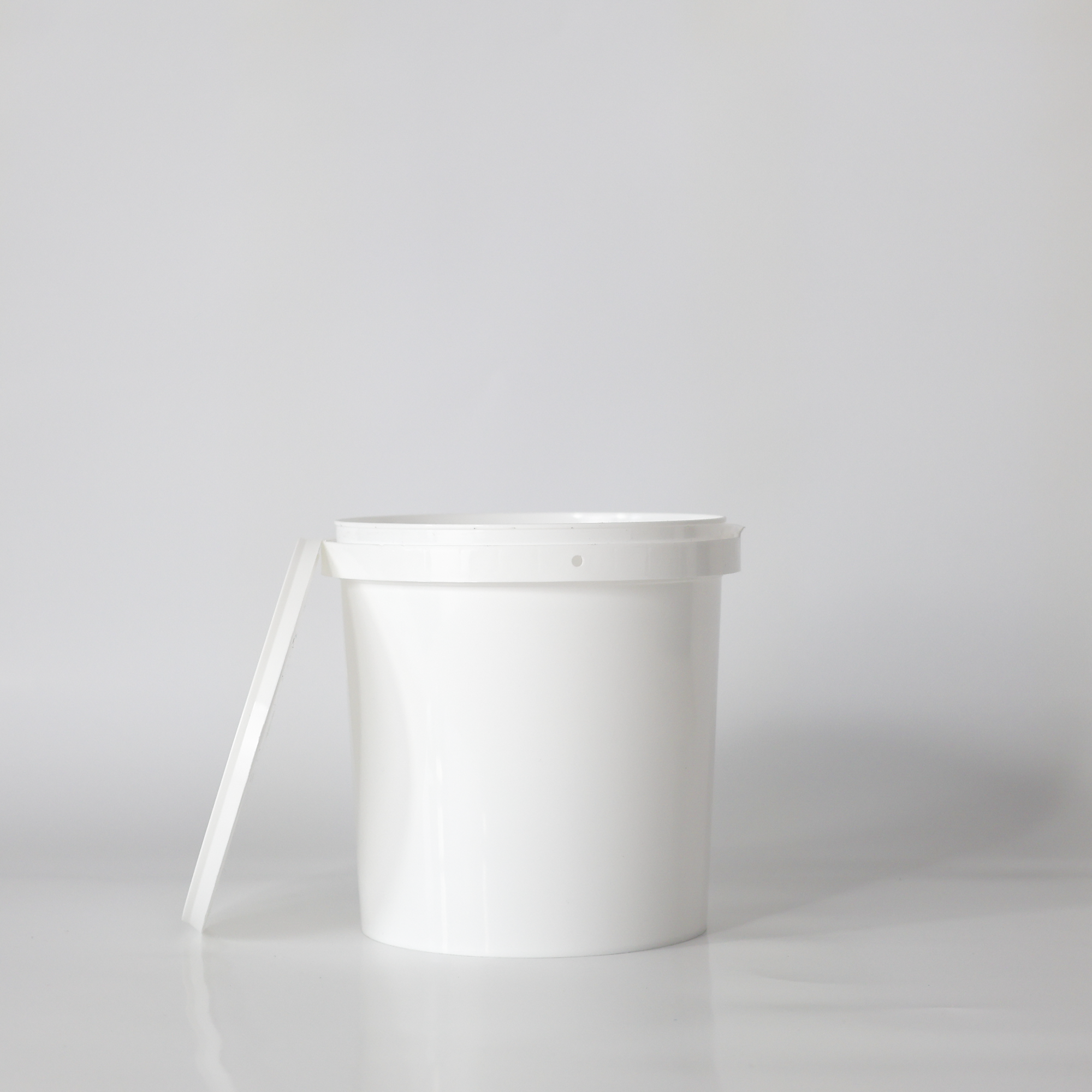 Secchiello bianco in plastica per diluizione | San Marco