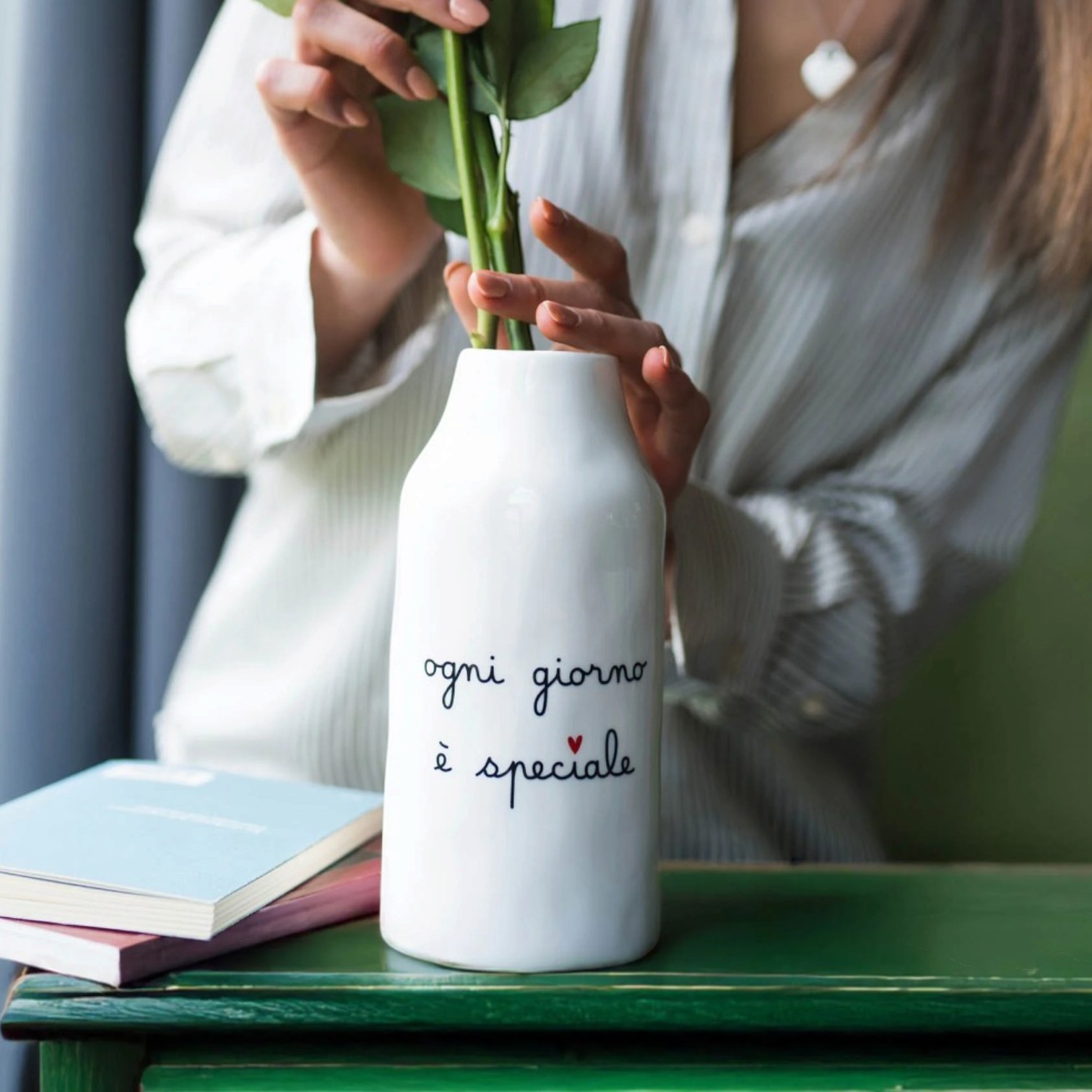 Vaso Portafiori Ogni giorno è speciale d. 8.6 x h. 19