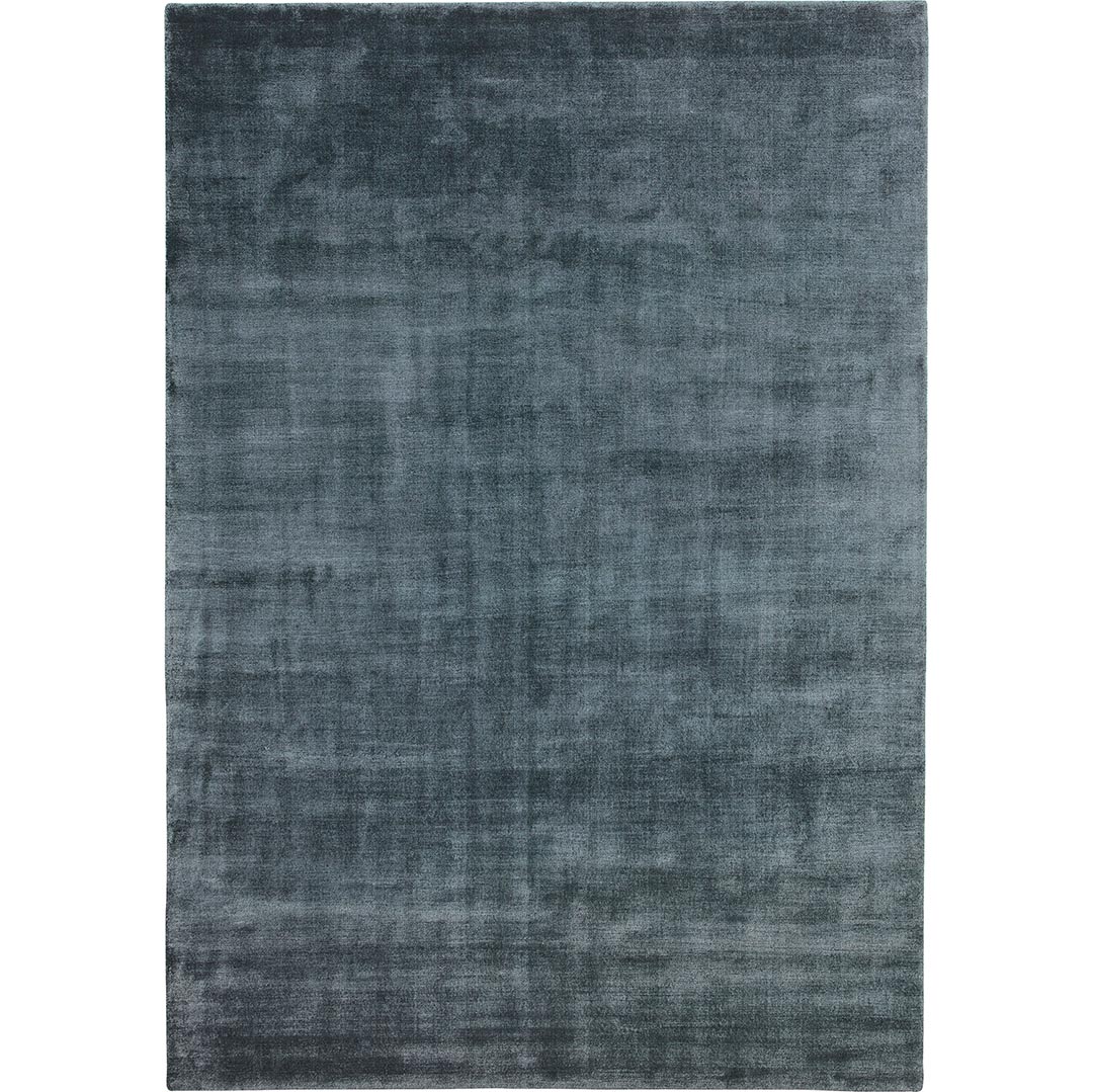 Tappeto LUCE POWDER BLUE: Sobrietà e Raffinatezza per i Tuoi Ambienti