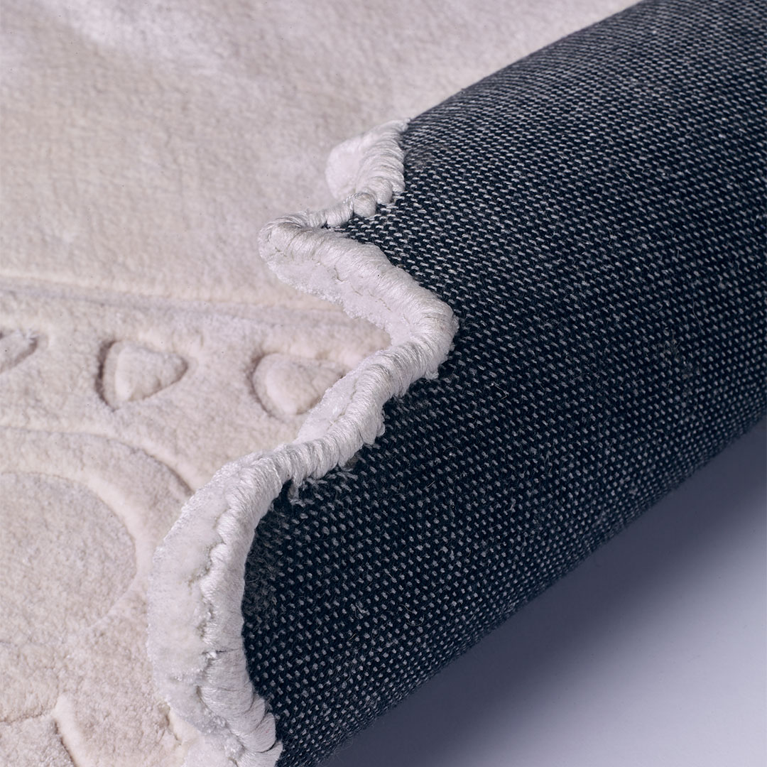 Tappeto DEVOTION – Raffinatezza e Design per un Salotto Moderno