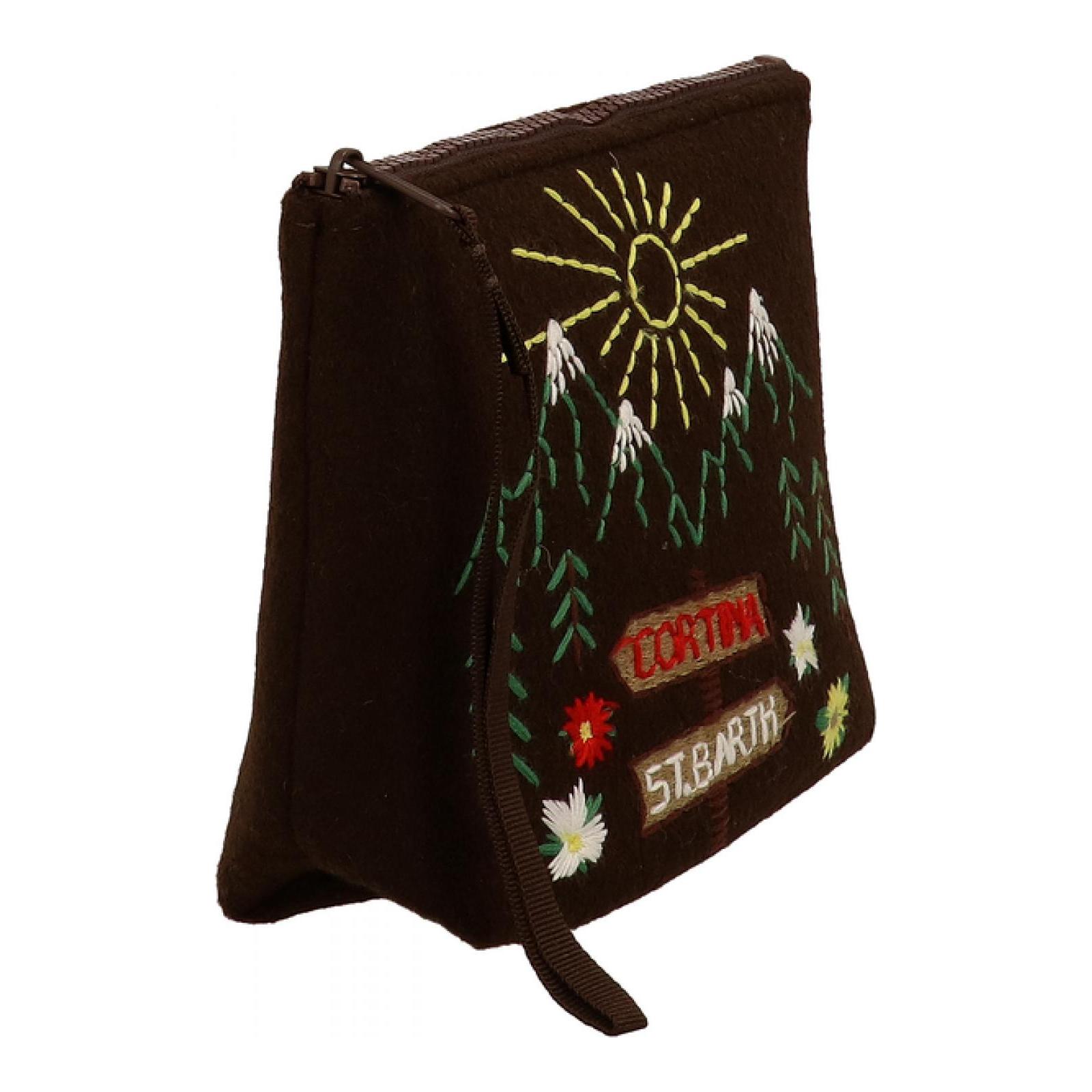 ALINE FELT 02379m-landscape-draw-18-emb