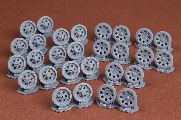 Set Ruote In Resina Scala 1:24 Per Modellismo - Stile Retro Ispirato Rolls-Royce (Non Dipinte)