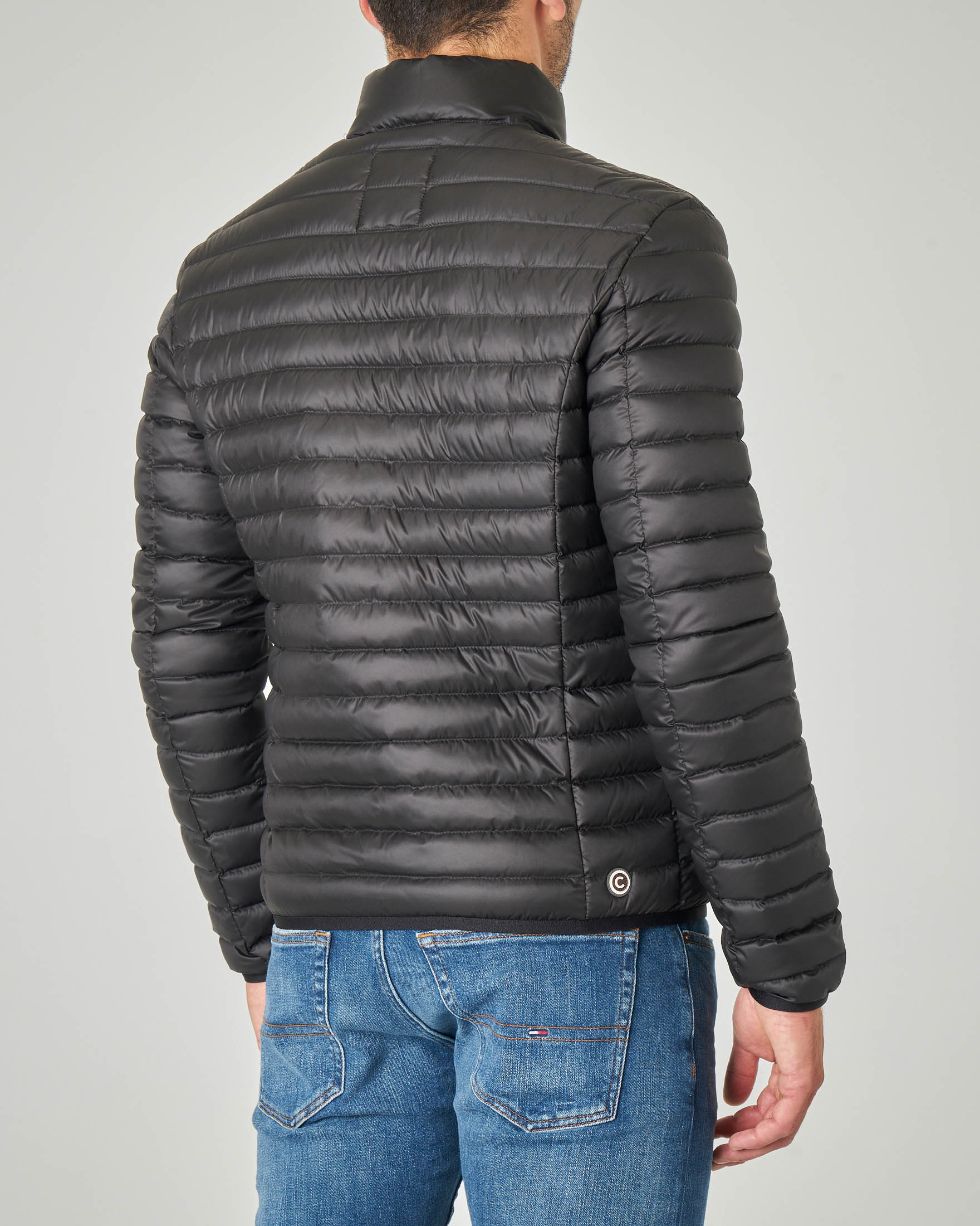 Piumino nero leggero senza cappuccio