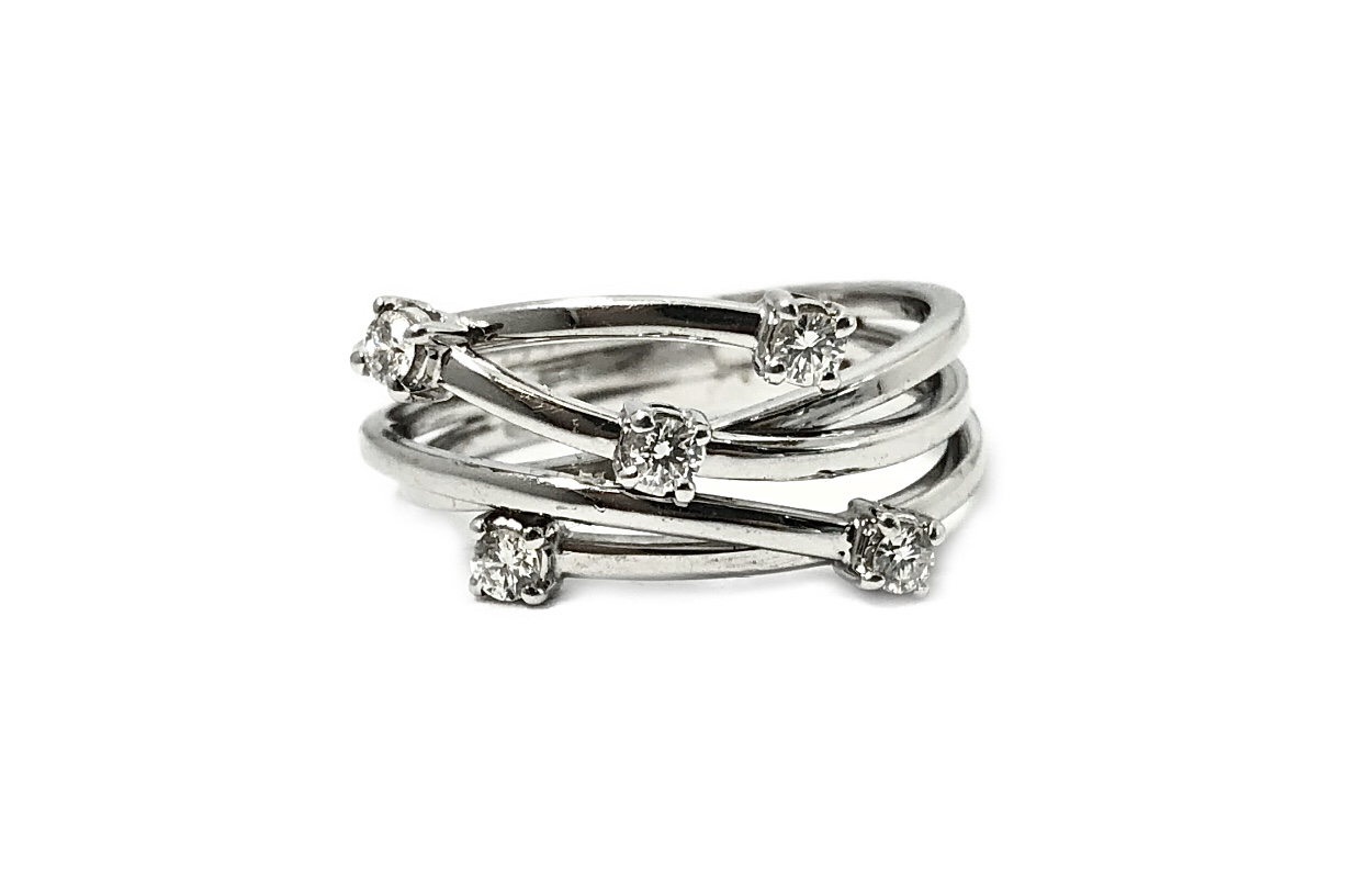 Anello Con 5 Brillanti Come Si Chiama