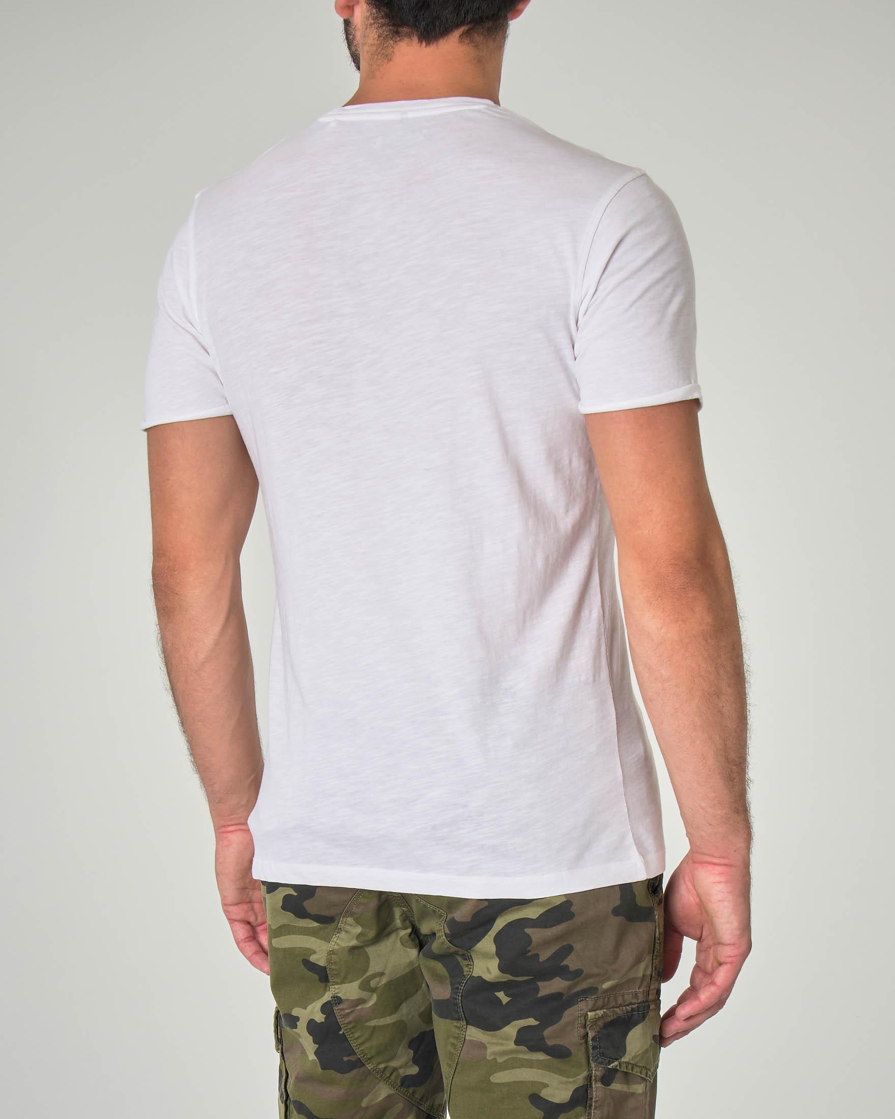 T-shirt bianca in cotone fiammato con taschino