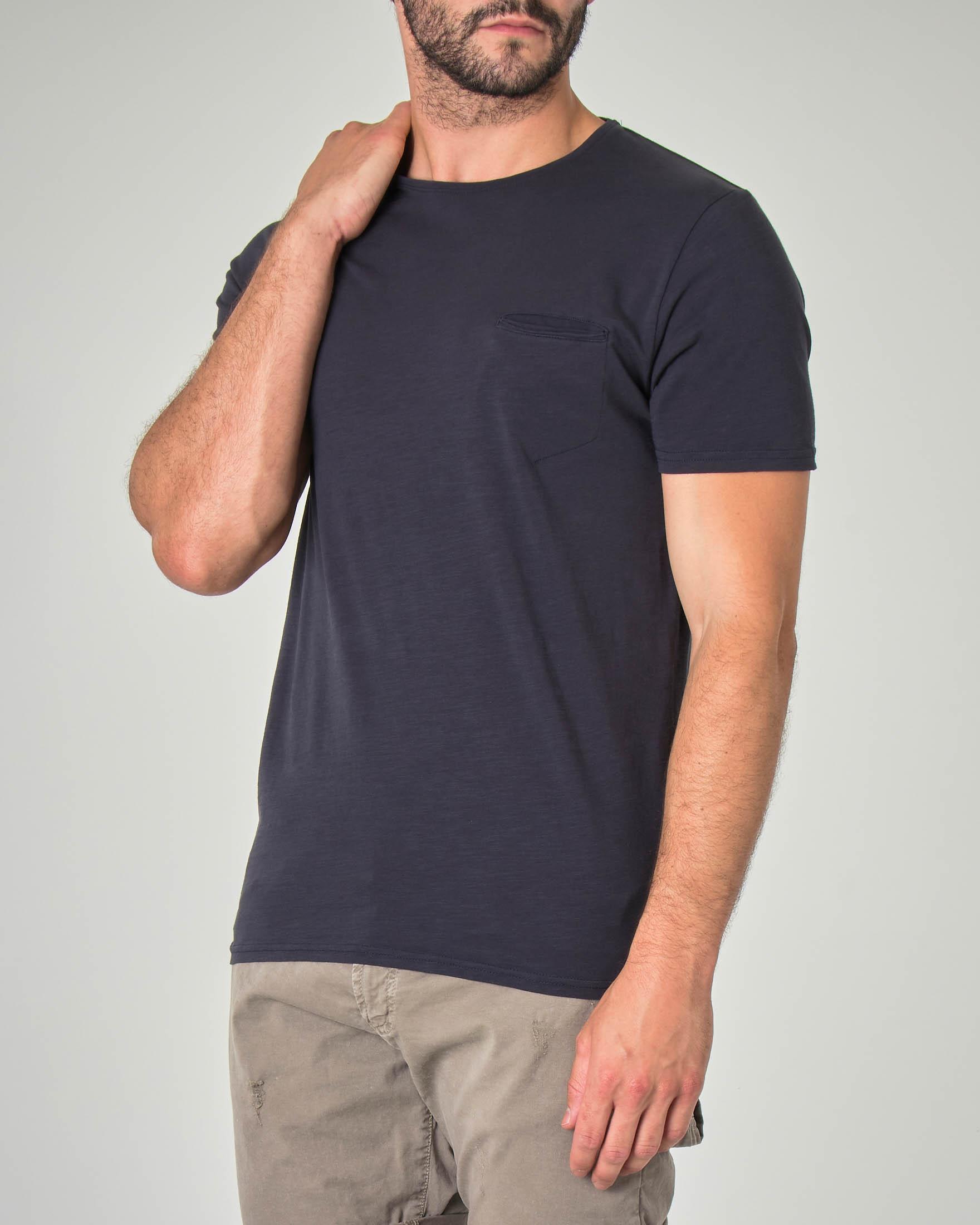 T-shirt blu in cotone fiammato con taschino a filo