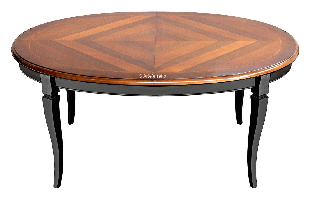 klassischer Esstisch oval