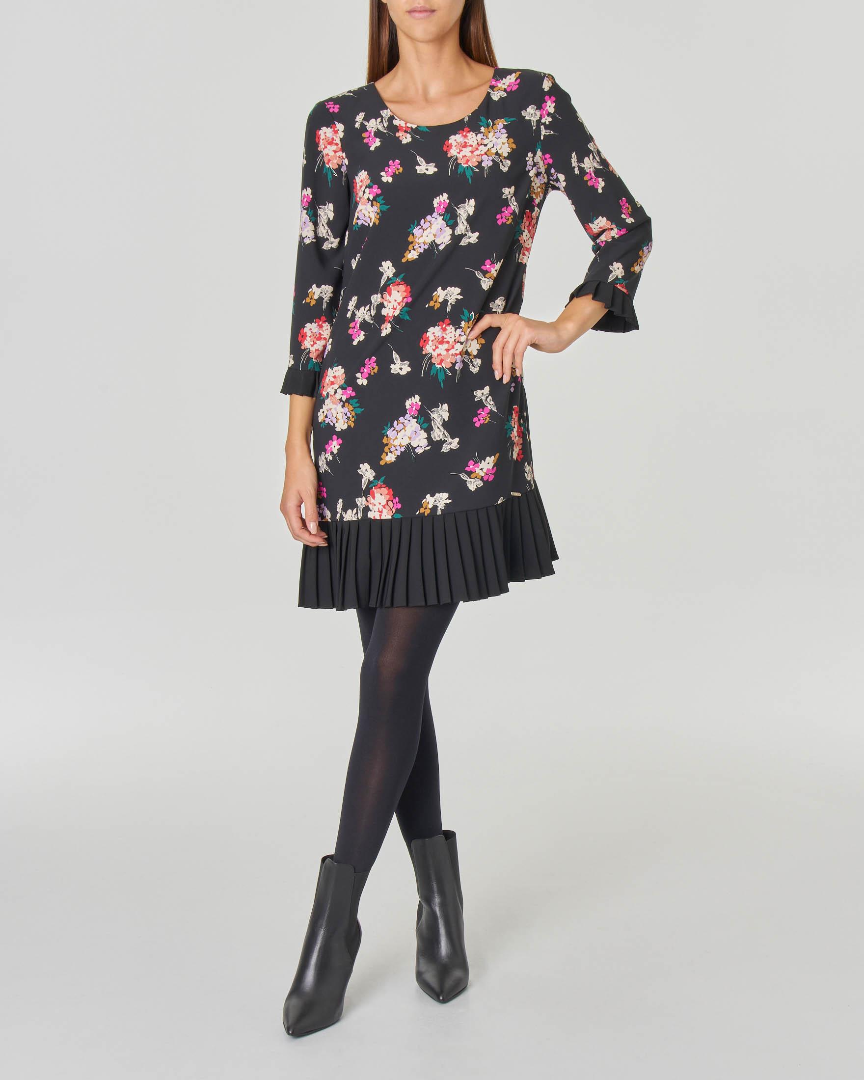 Abito tre quarti a tubino nero Chanttal con inserti in tulle