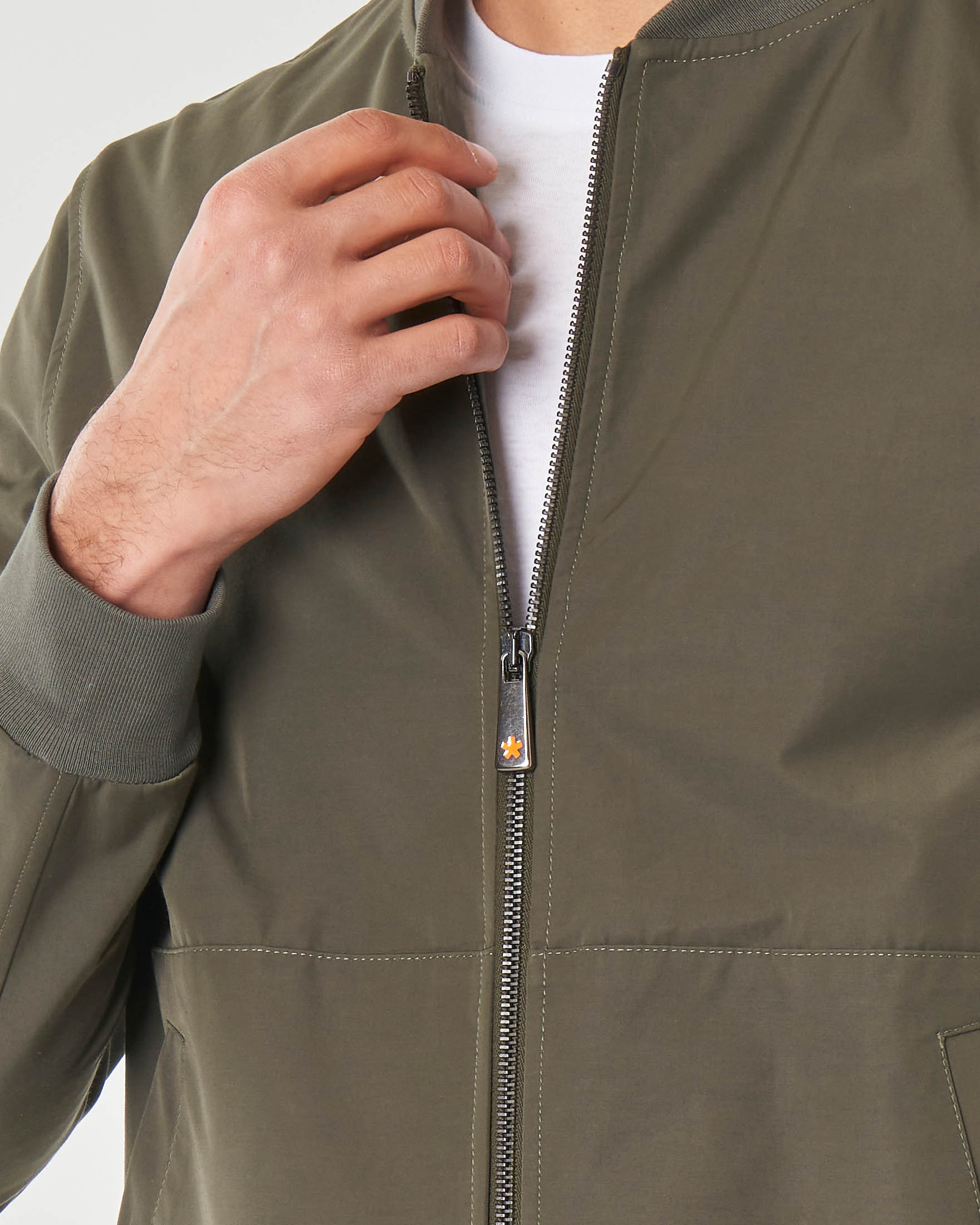 Bomber verde militare in tessuto di misto cotone