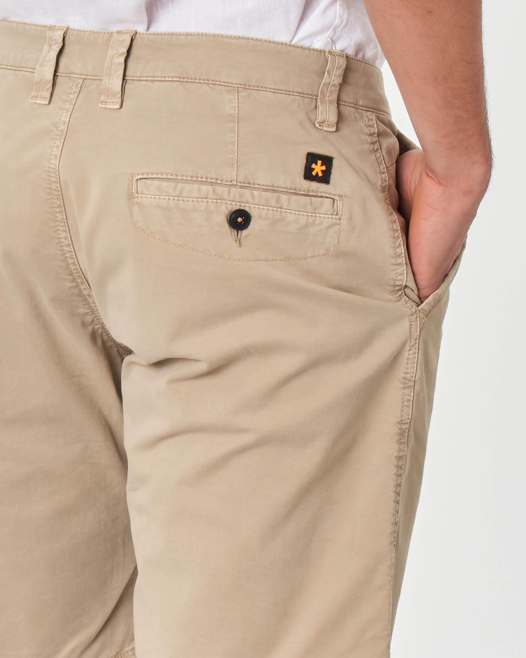 Bermuda chino beige in cotone stretch