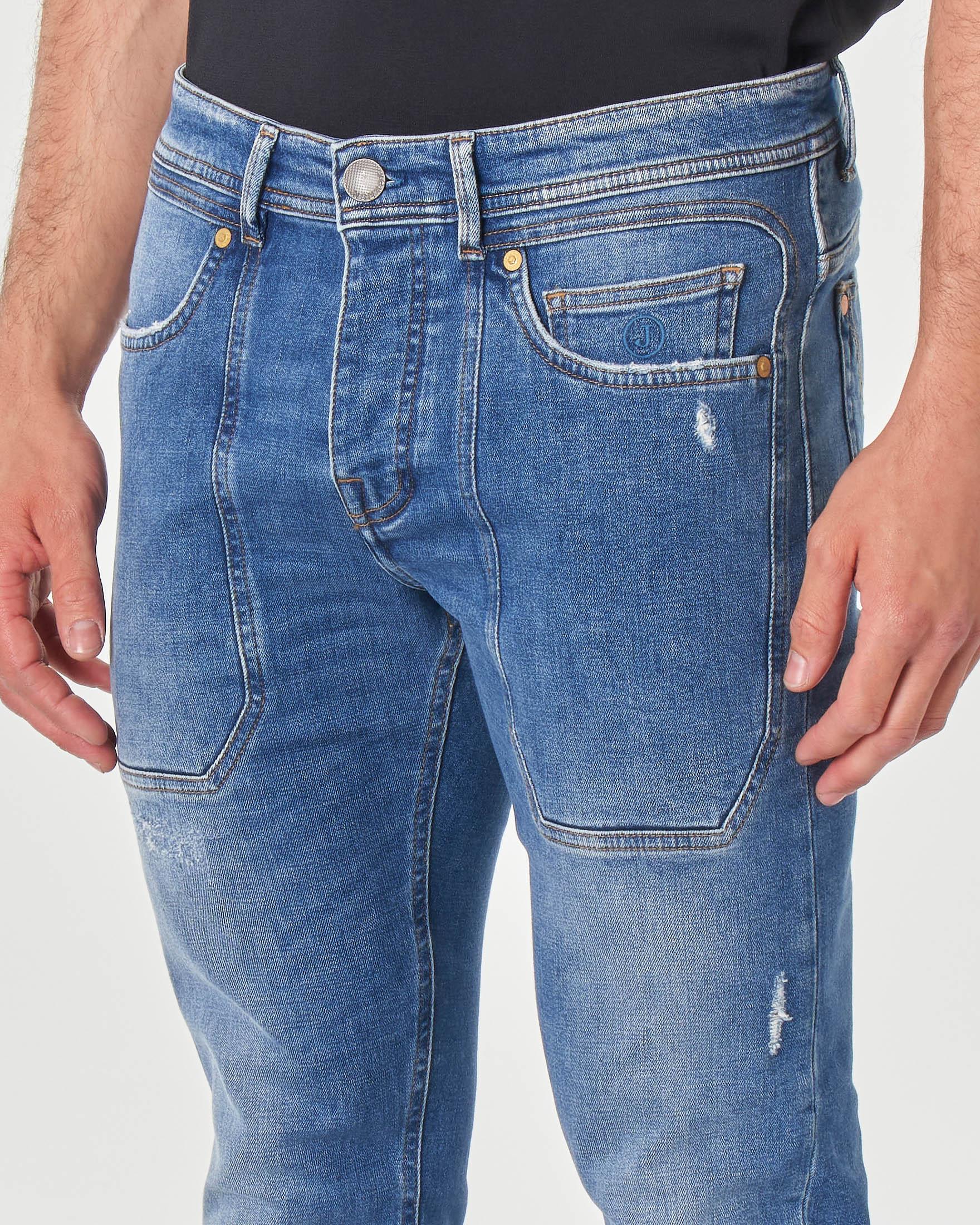 Jeans PA104 lavaggio medio stone washed con nuova toppa piccola e