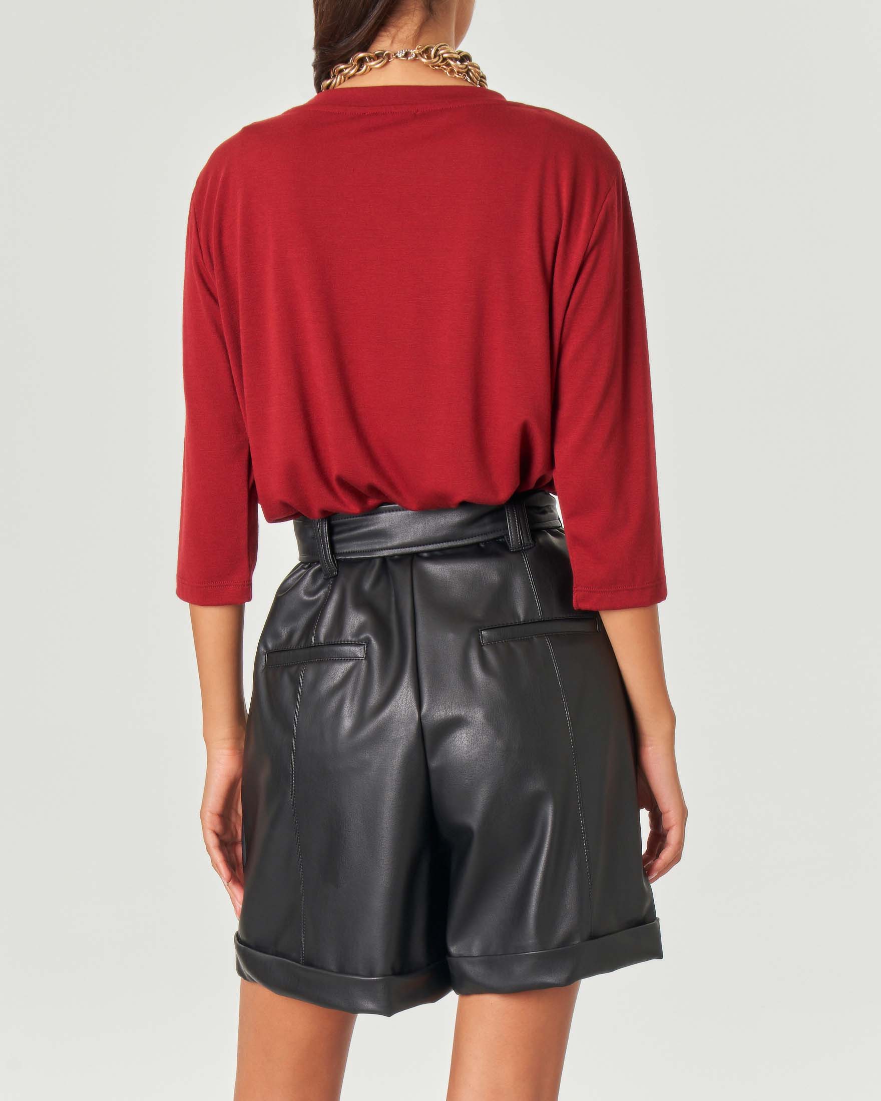 T-shirt bordeaux in misto viscosa stretch con arricciatura sullo scollo e maniche tre quarti