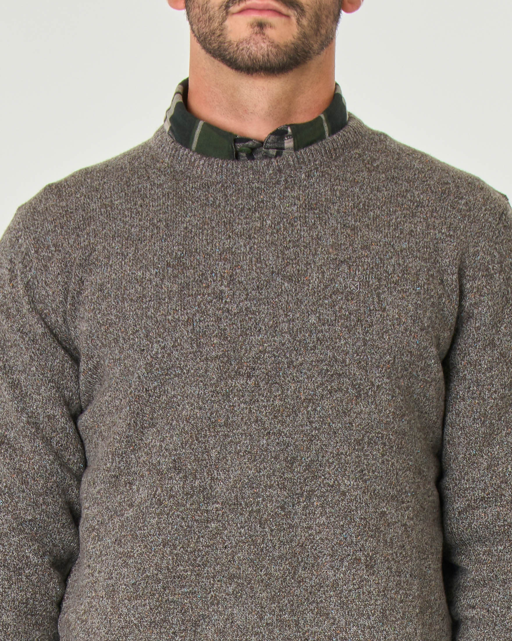 Maglione girocollo Barbour tortora effetto bottonato image