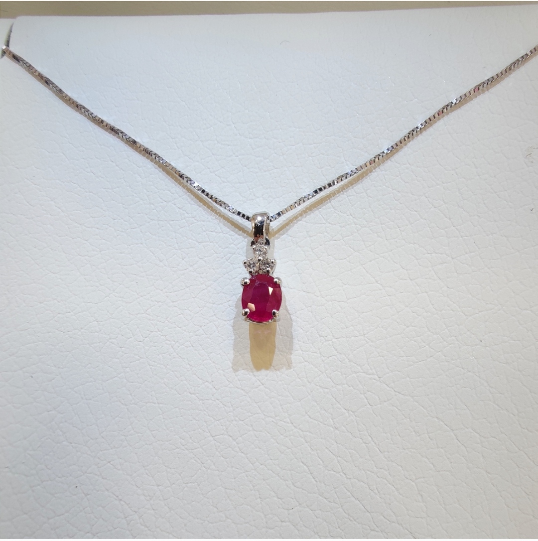 Collana rubino e diamanti