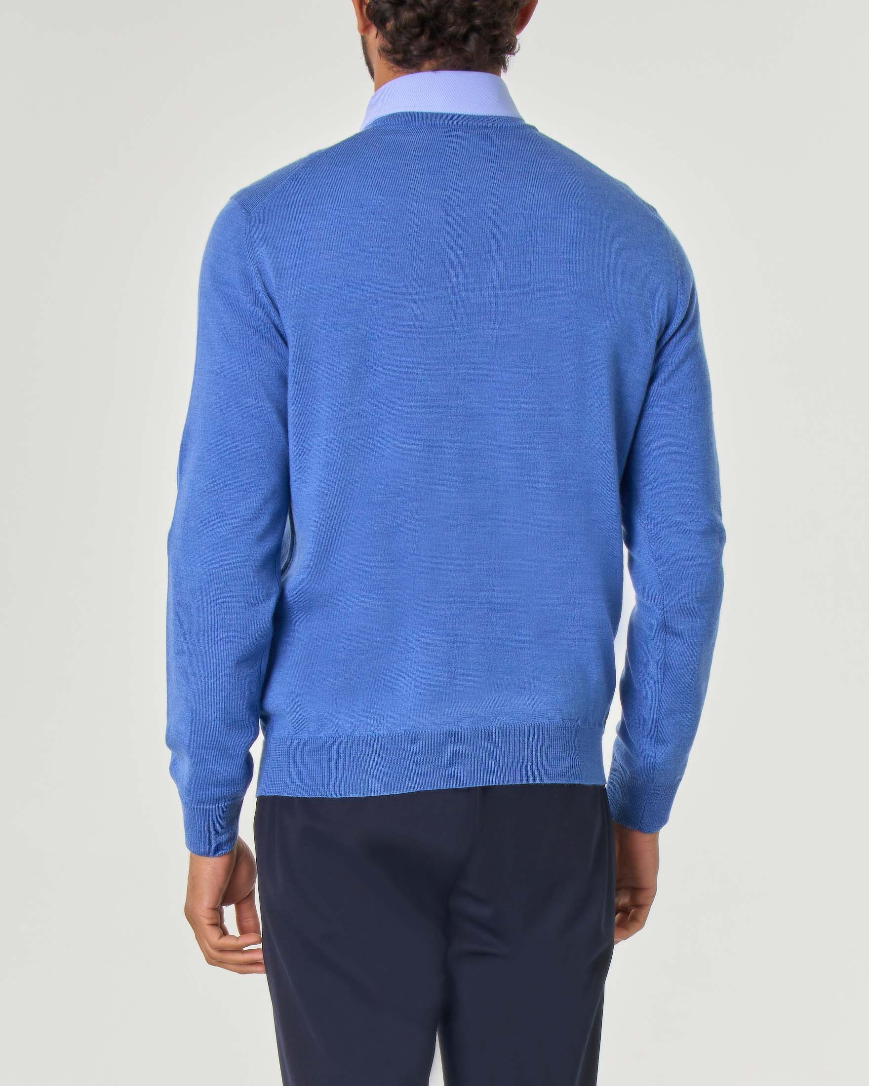 Maglia azzurra scollo a V in lana merino