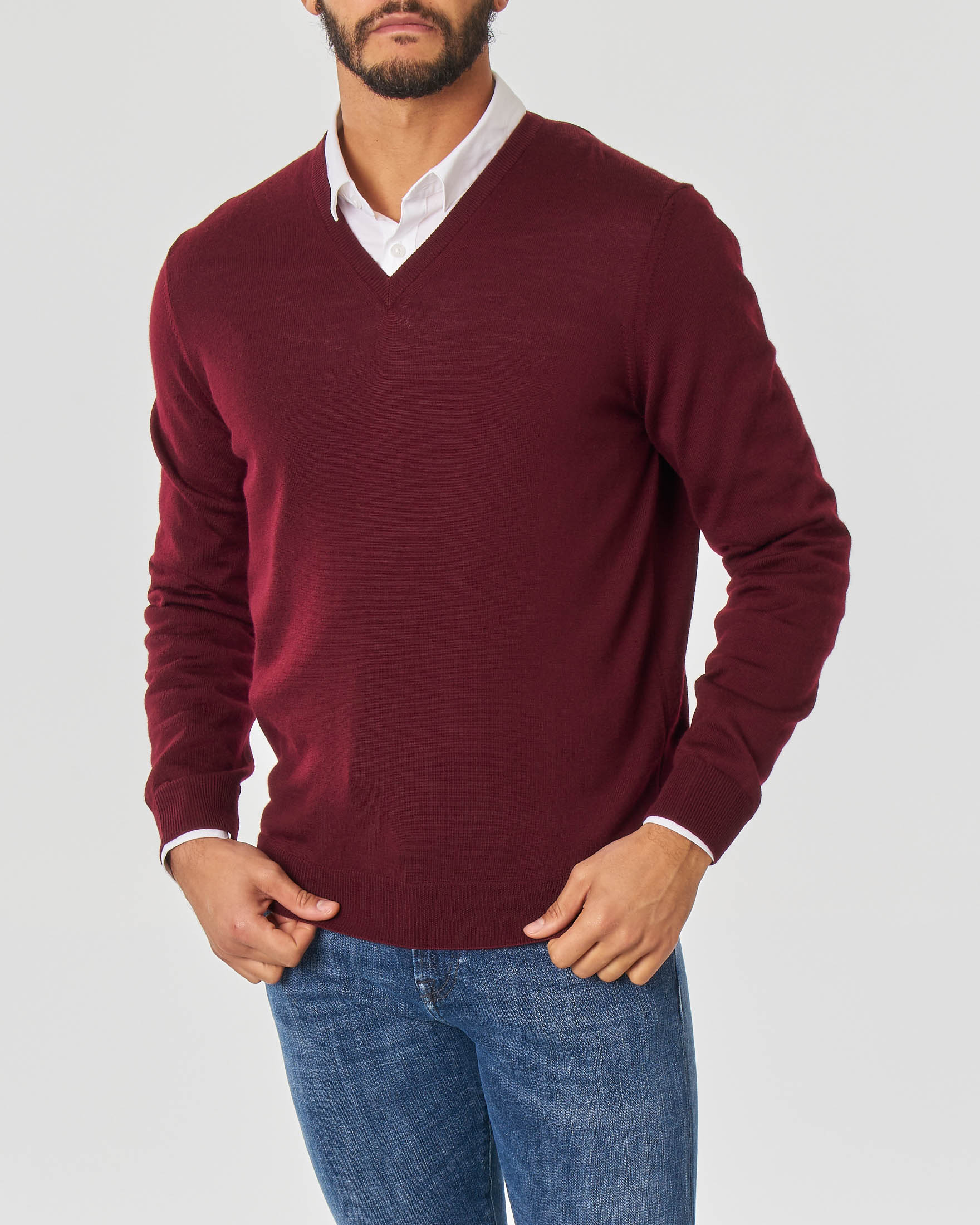 Maglia bordeaux scollo a V in lana merino