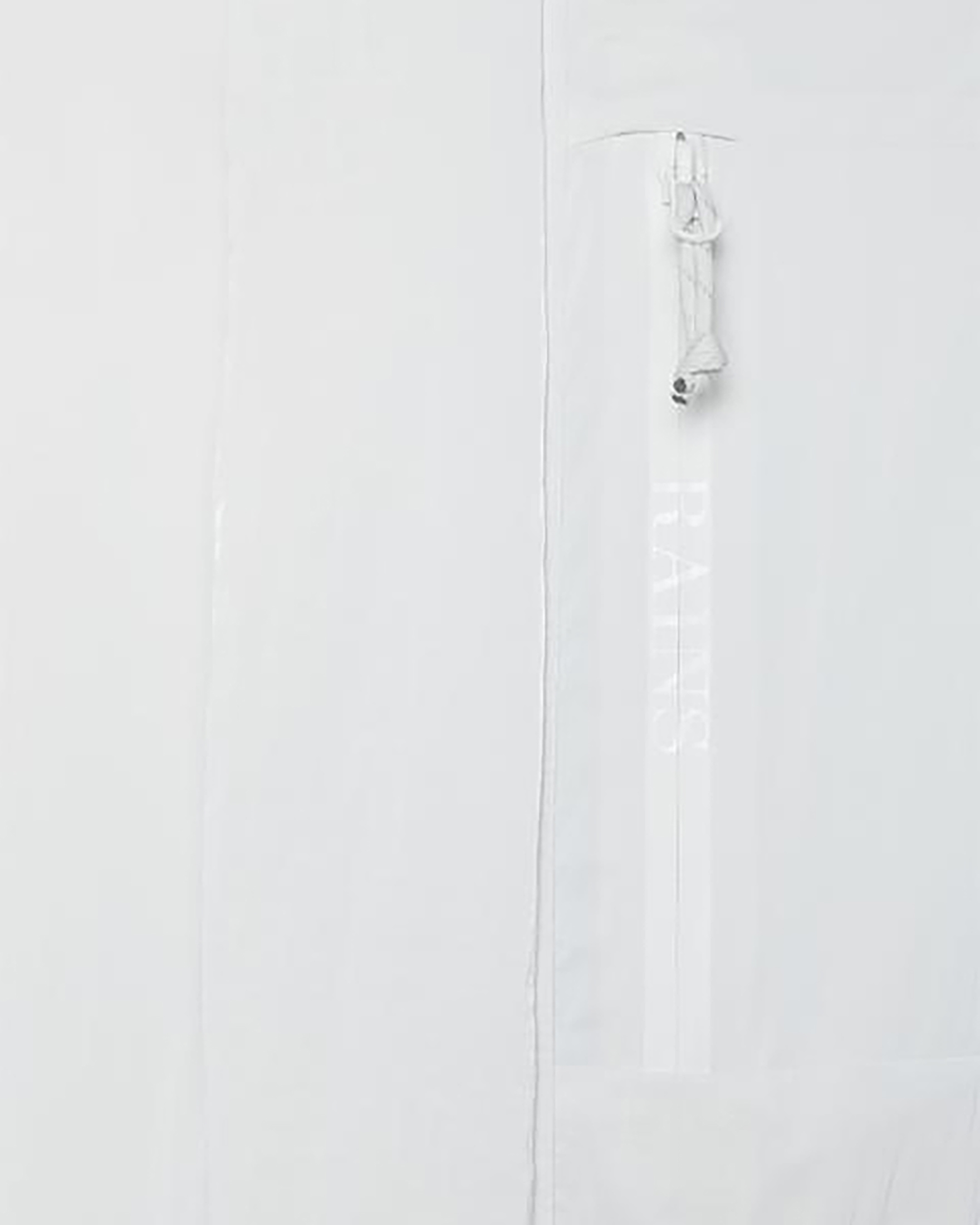 Avalanche Parka bianco con collo alto e cappuccio imbottito