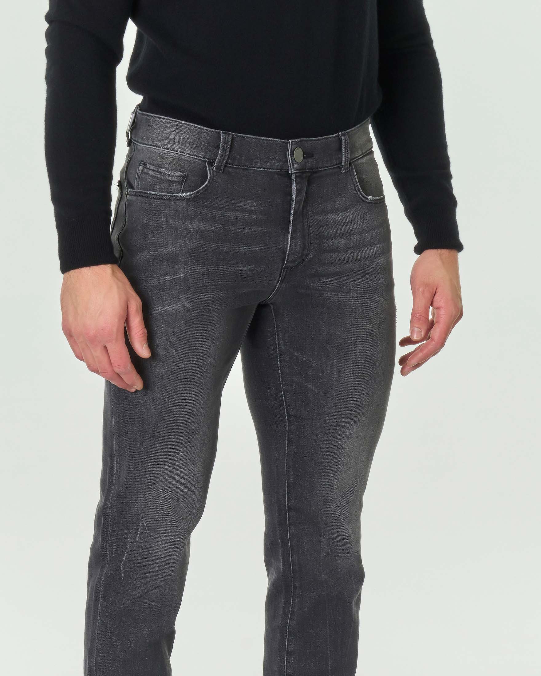Jeans 370 lavaggio nero stone washed