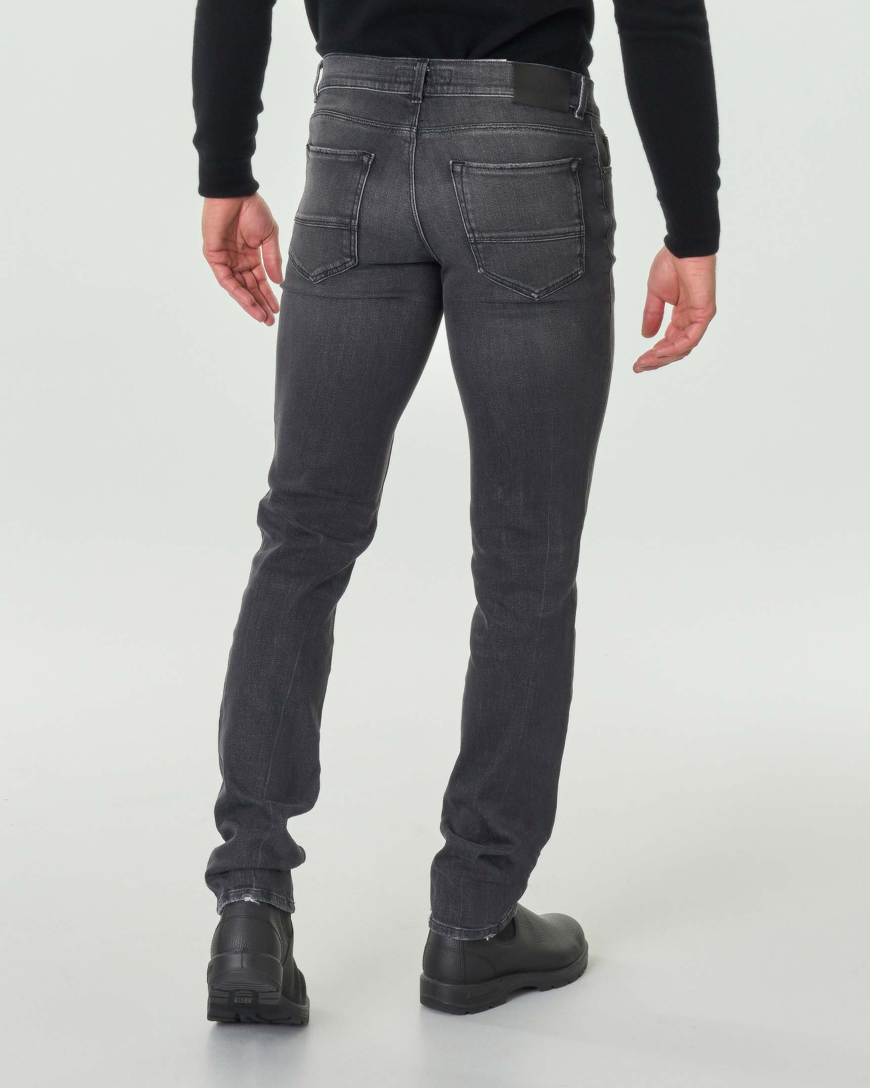 Jeans 370 lavaggio nero stone washed