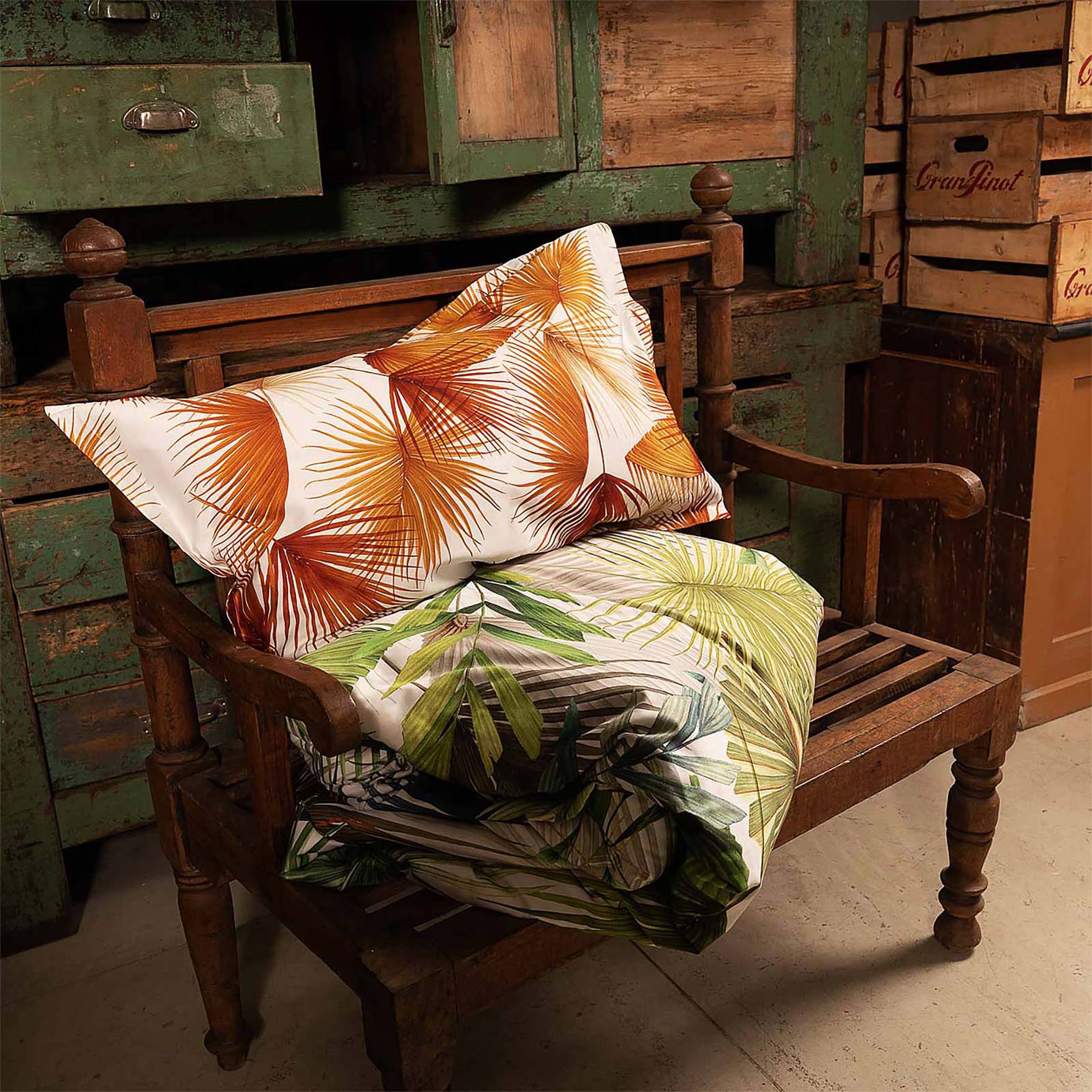 Copripiumino Palmeraie Izylinen double face a due piazze in cotone bianco a stampa felci verde e arancio