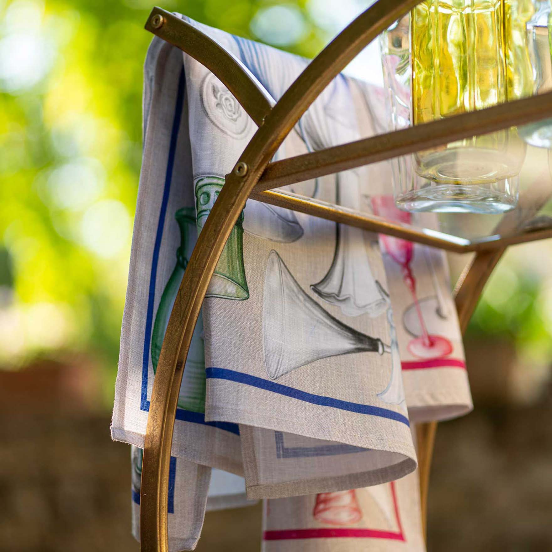 Canovaccio in lino beige a stampa bicchieri Cheers con riquadro fucsia