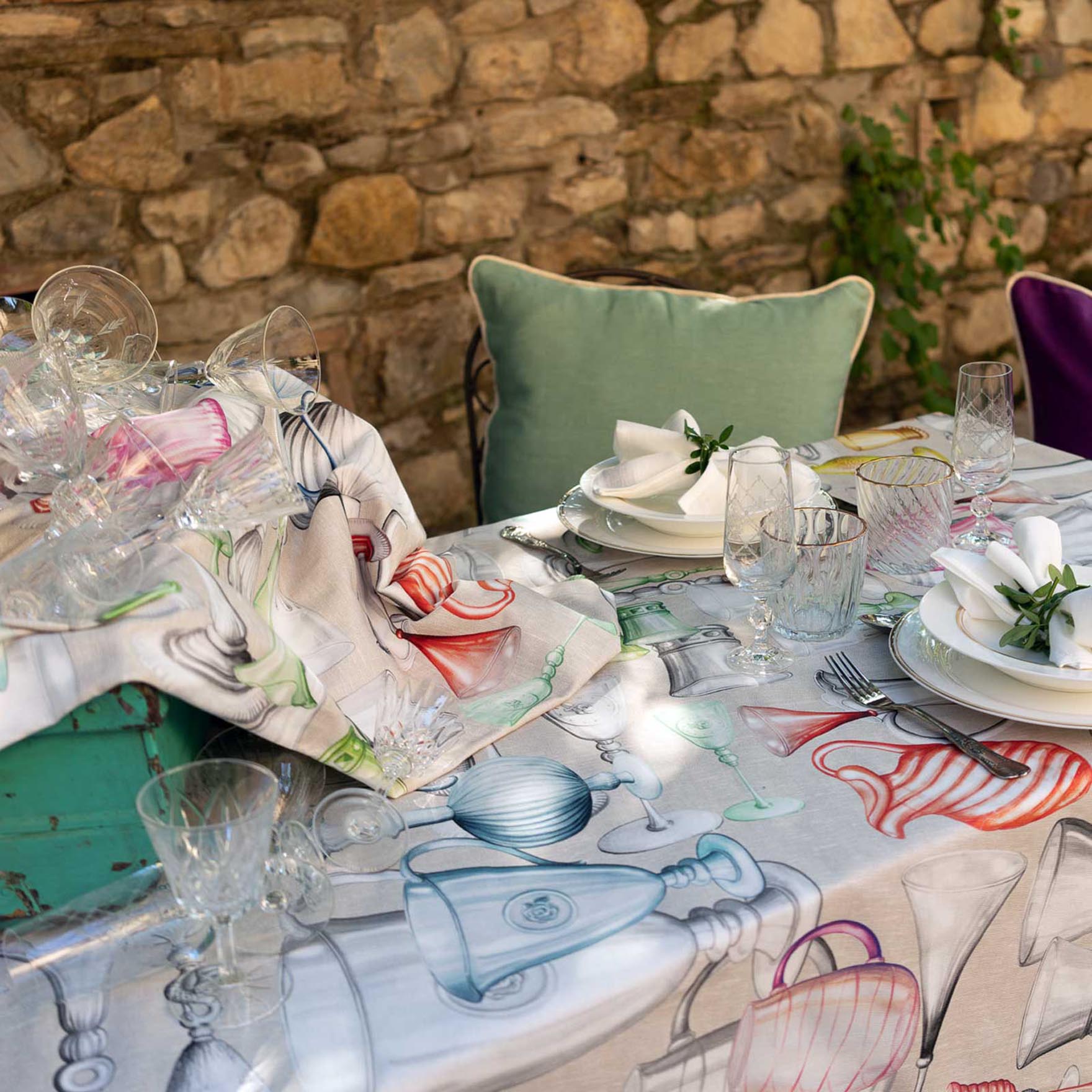 Tovaglia rettangolare in cotone color ecrù 140x170cm a stampa bicchieri multicolore