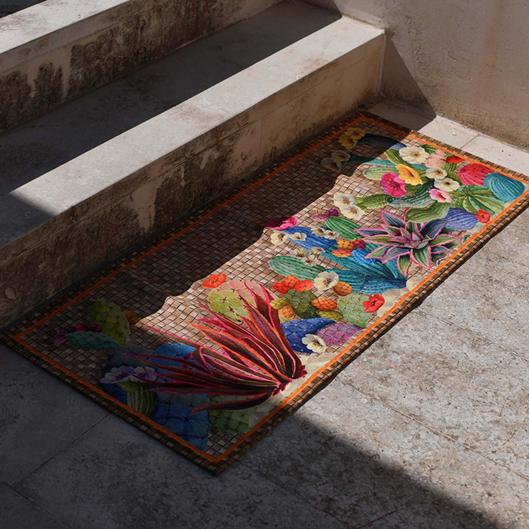 Tappeto beige 52x180cm in materiale riciclato a stampa Kactus multicolore e motivo intrecciato