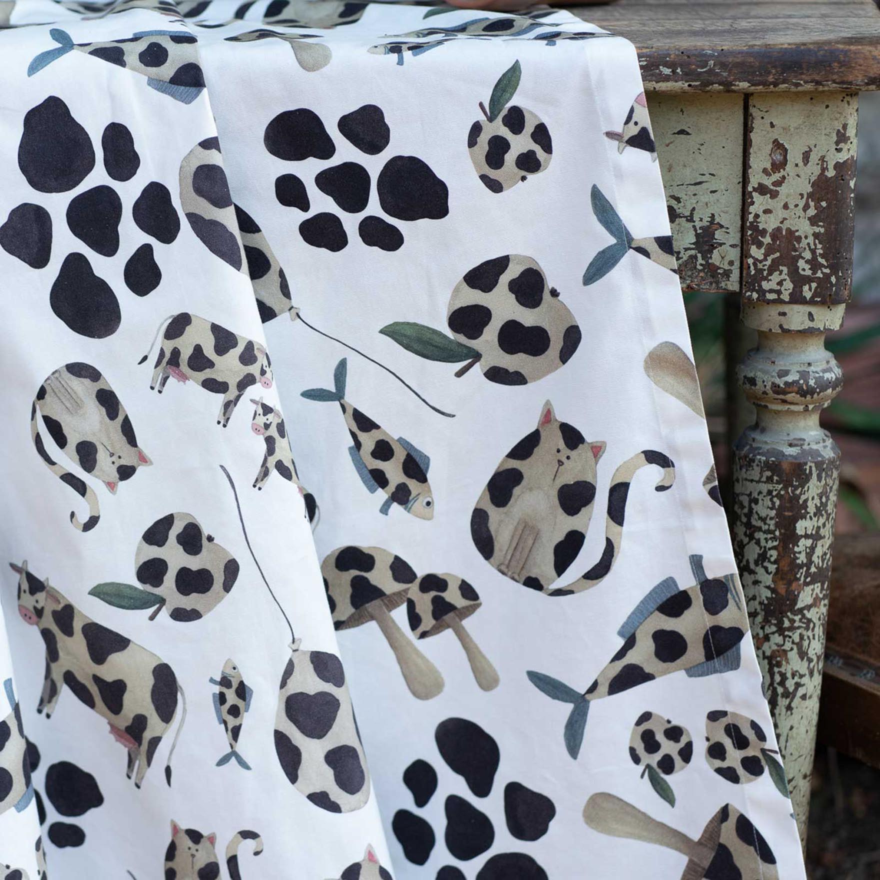 Tovaglia YVONAU Con Zampe Di Cane E Gatto, 137x183 Cm, Antimacchia E Resistente