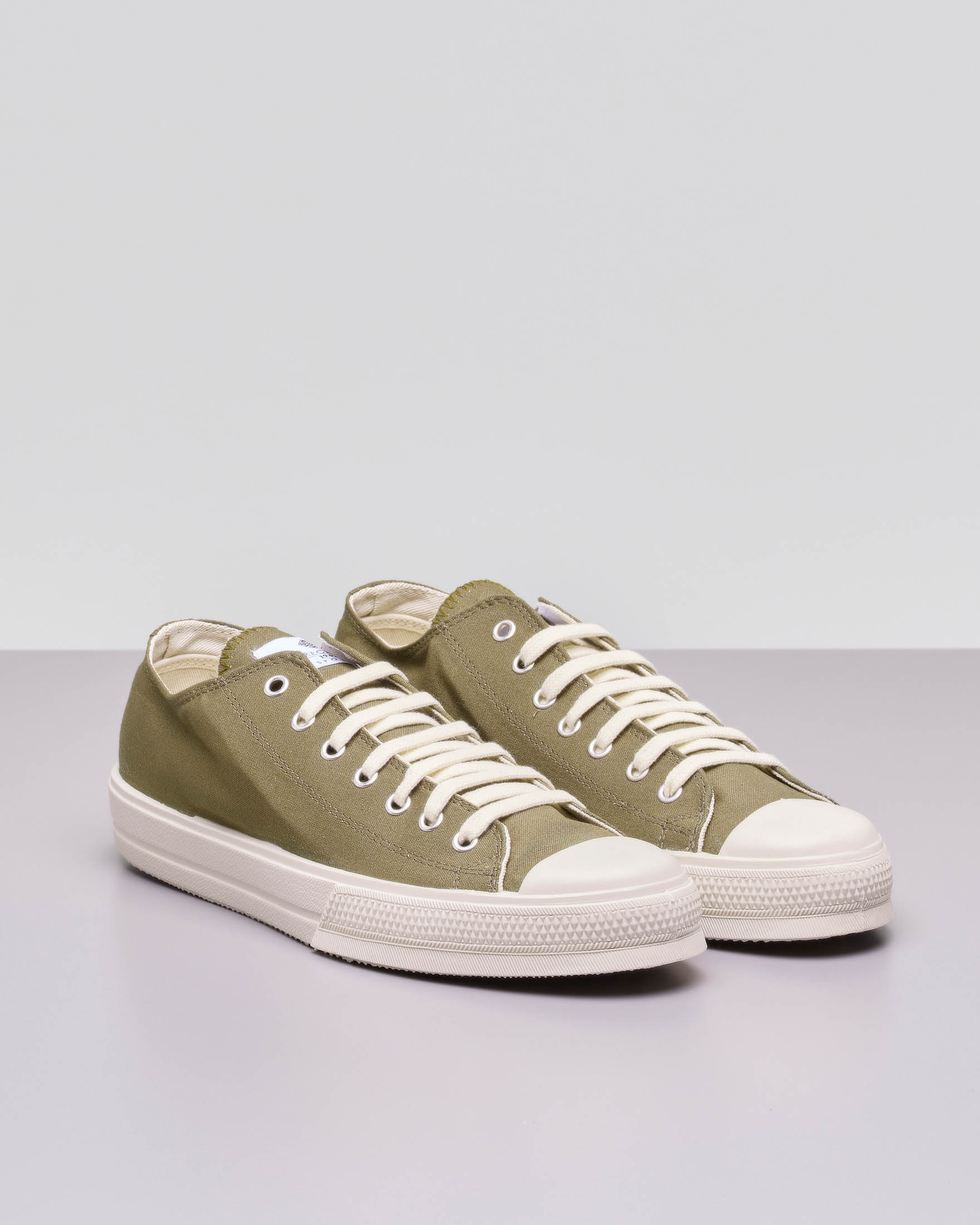 Converse verdi clearance militare