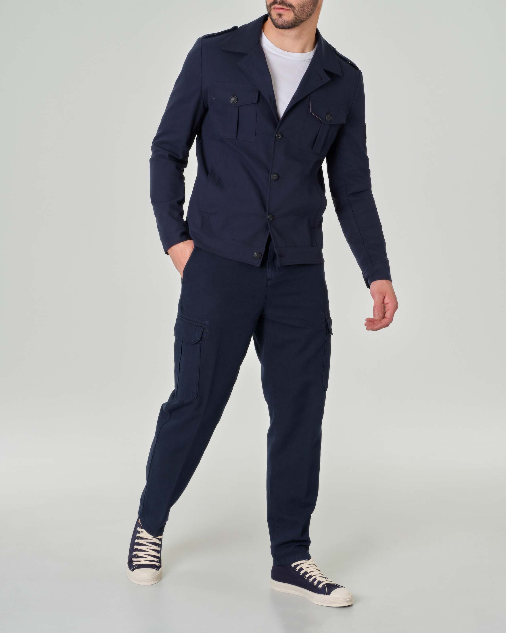 Pantalone blu on sale giacca grigia camicia