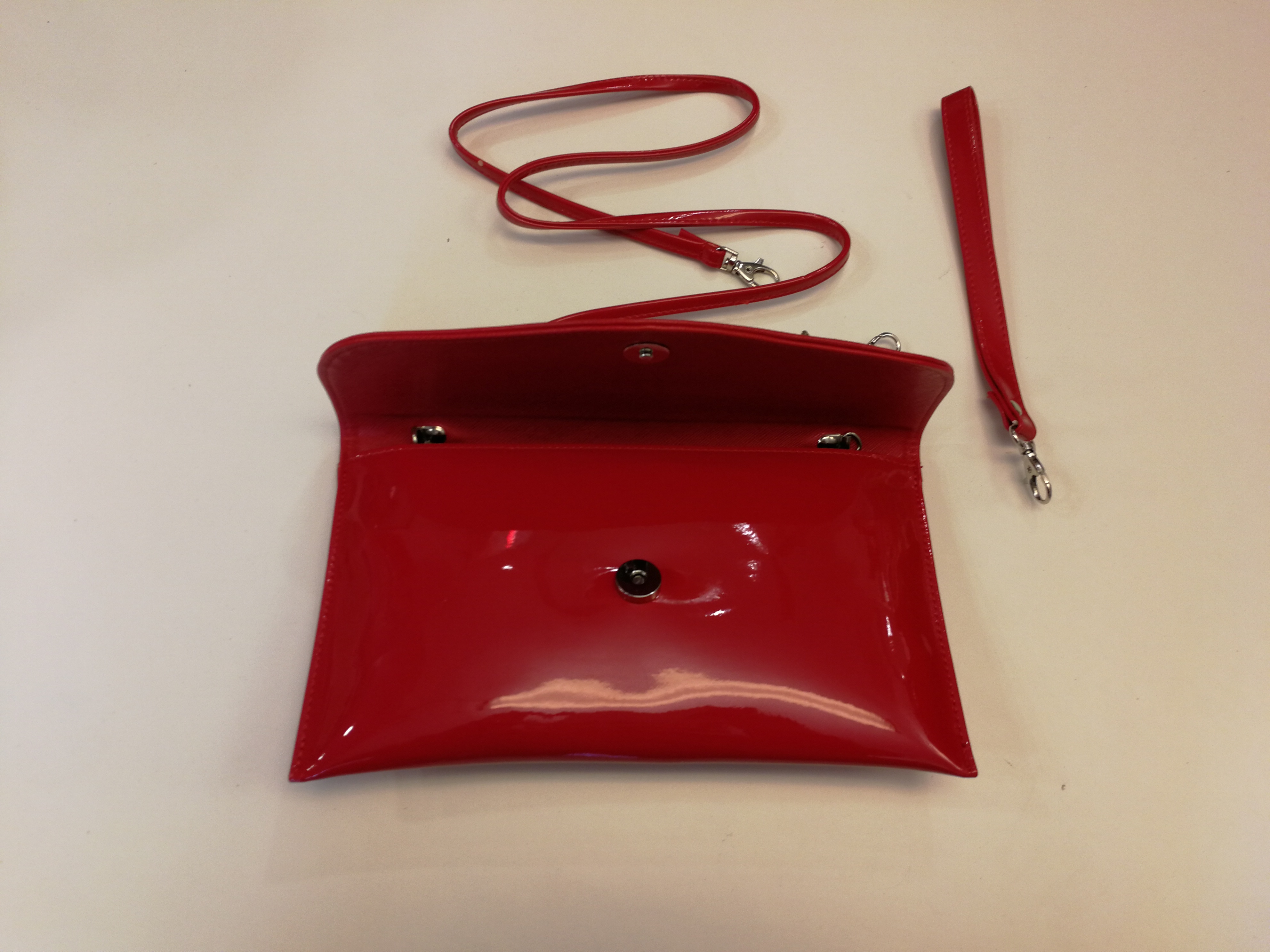 Pochette rossa vernice  Acquisti online su DONNA PIU' FIRENZE