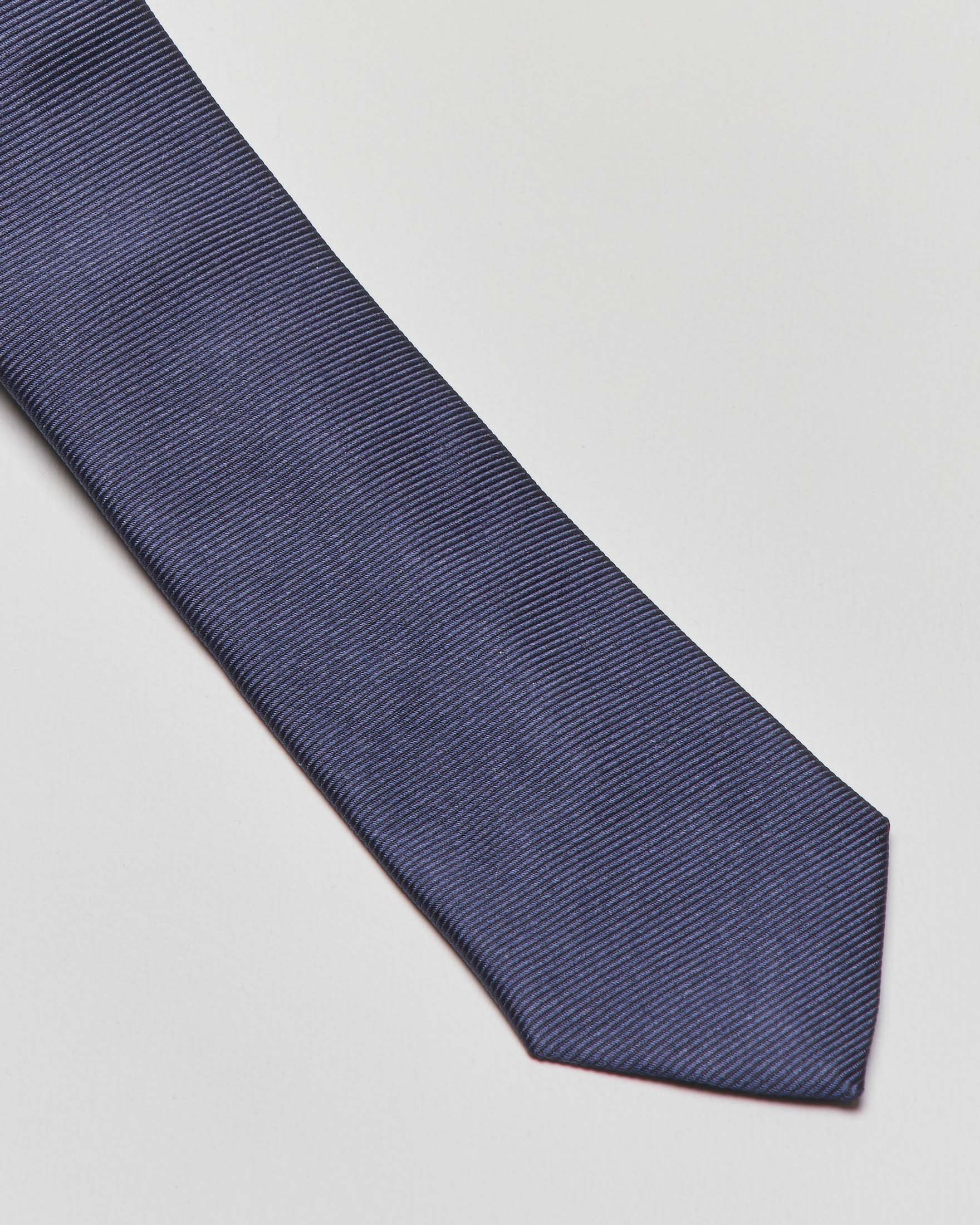 Cravatta blu tinta unita
