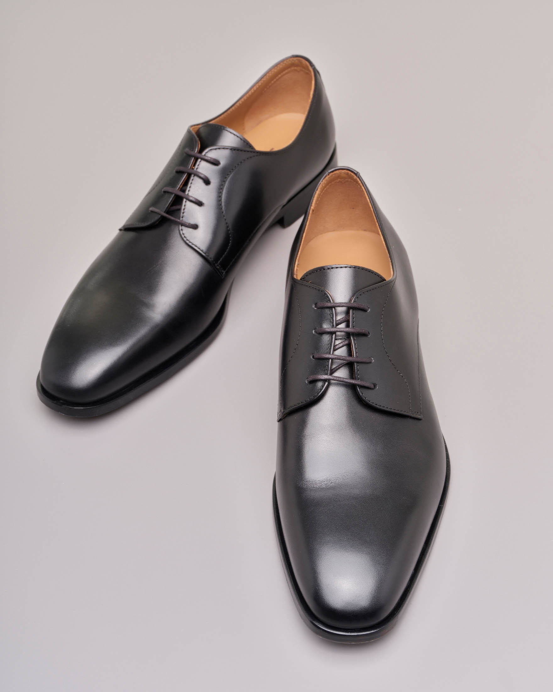 Scarpa derby nera in pelle