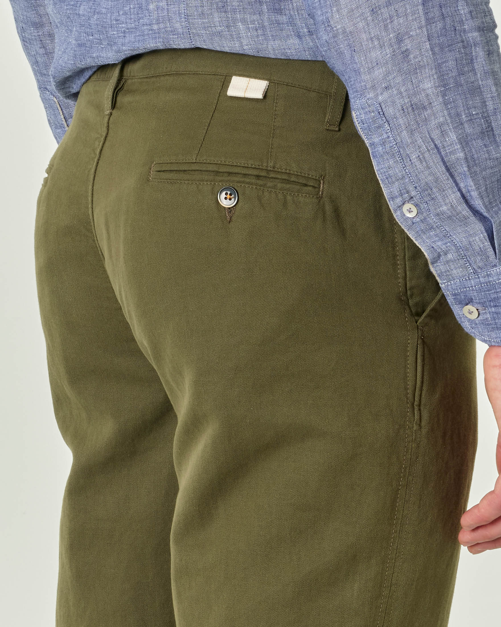 Pantalone chino verde militare in misto cotone e lino