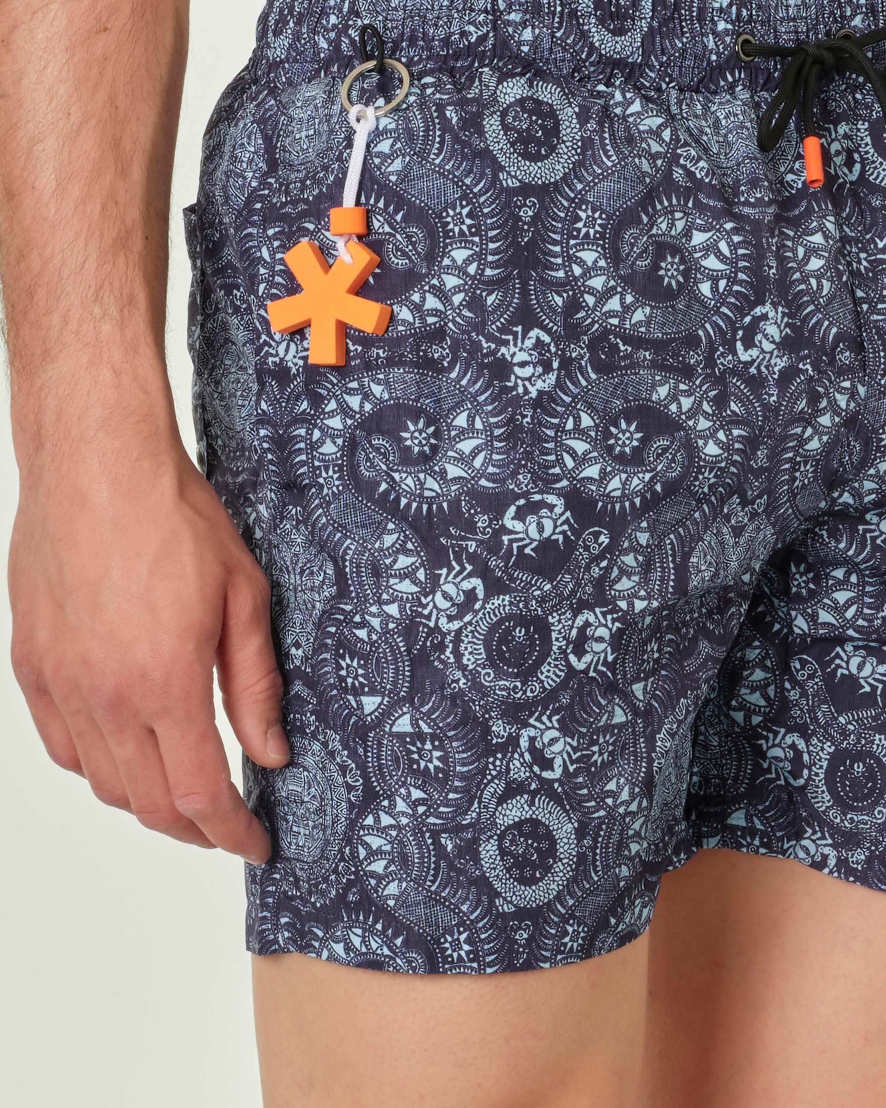 Boxer mare blu con stampa fantasia bandana e taschino sul retro
