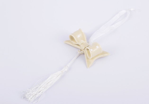 Appendino Calamita Fiocco in Porcellana 7x4x3h