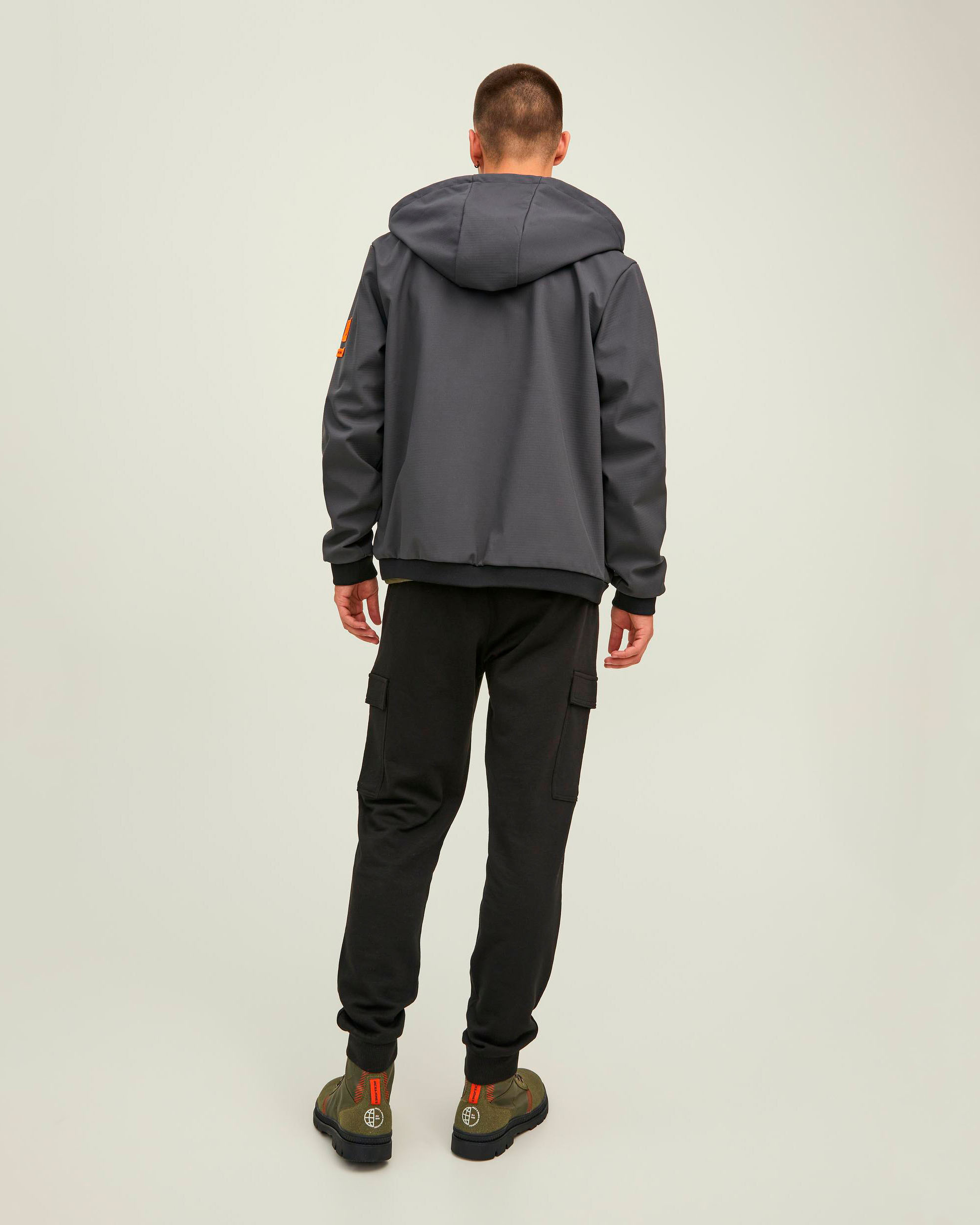 Pantaloni neri stile cargo in felpa di puro cotone con coulisse in vita