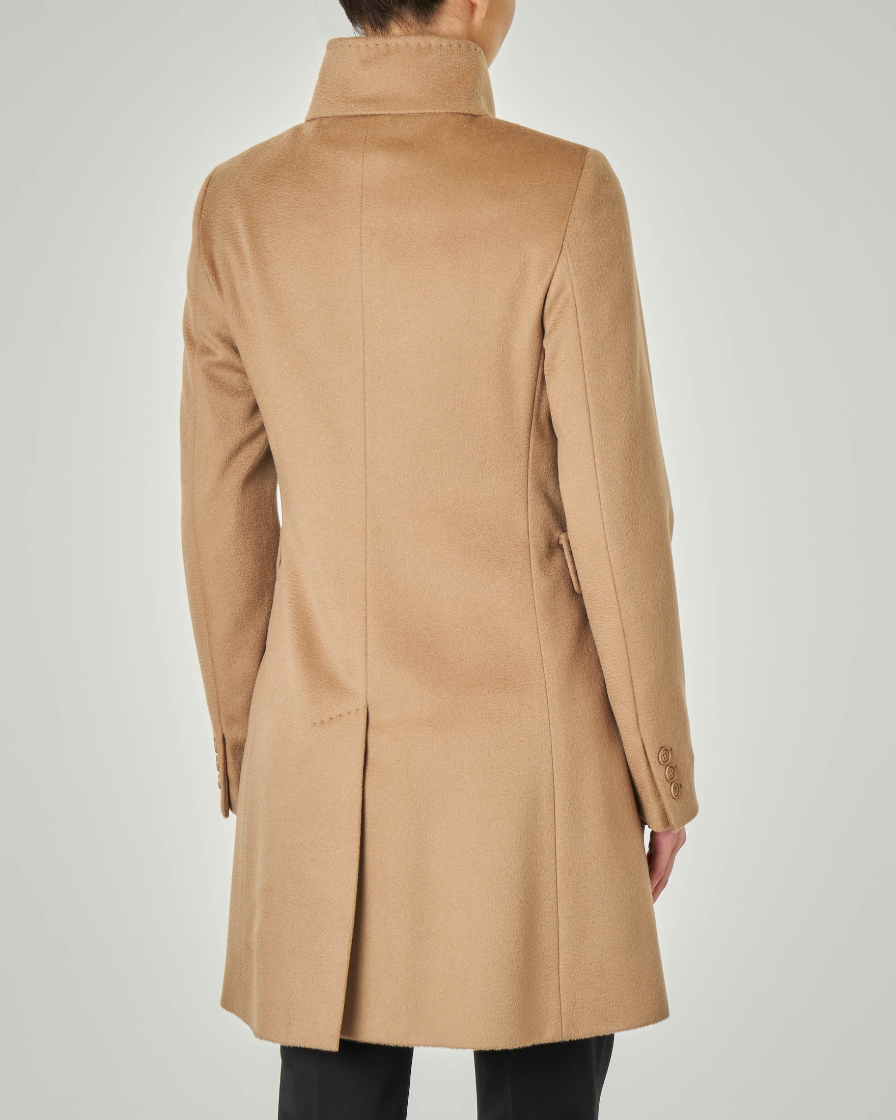 Cappotto Max Mara Studio sfiancato color cammello in pura lana con collo alto