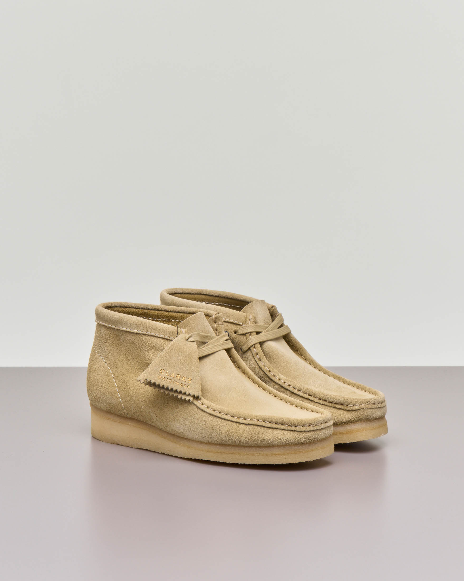 Wallabee Boot in pelle scamosciata color acero con suola in para